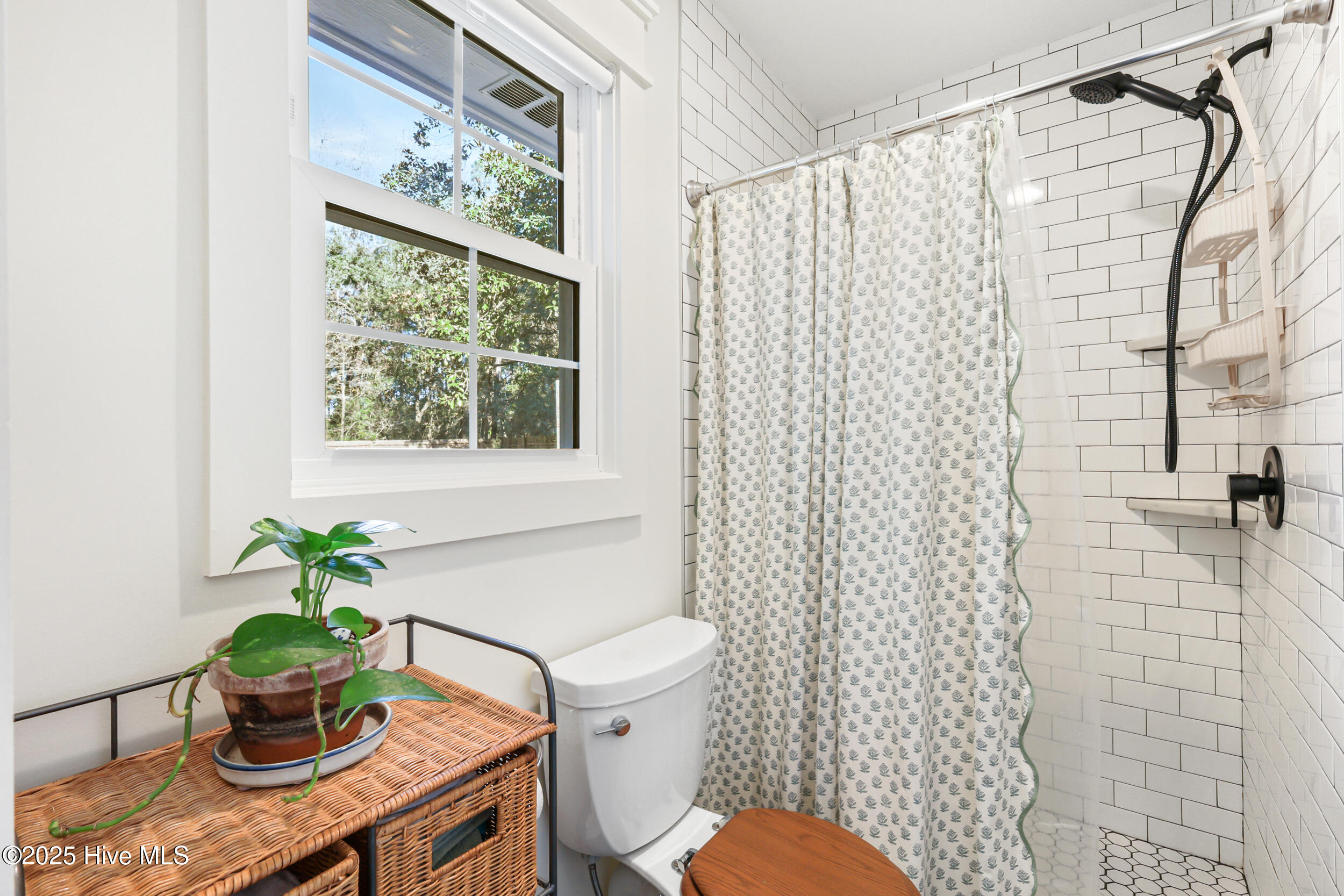 100545776 | Photo 22