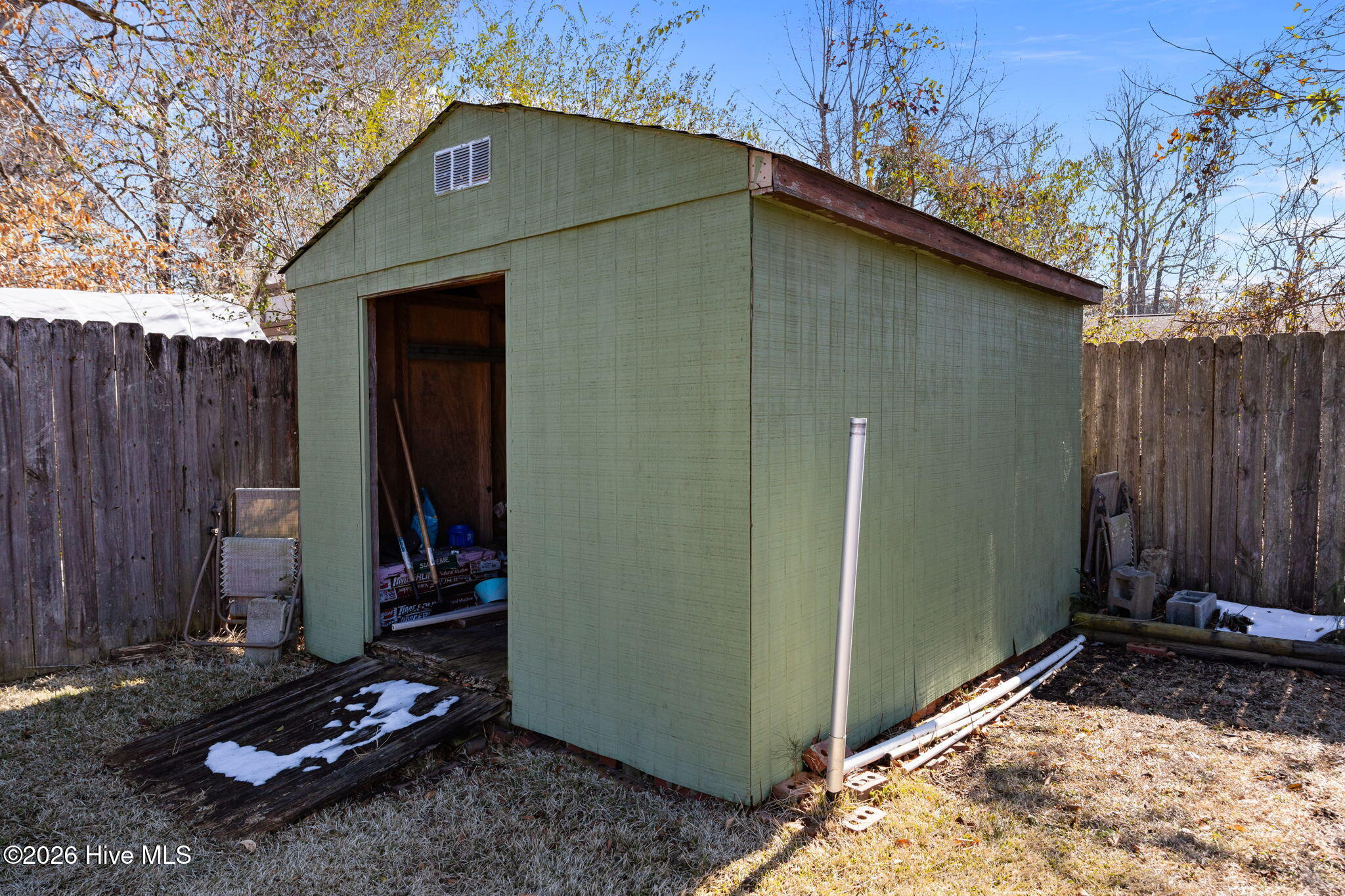 100553849 | Photo 34