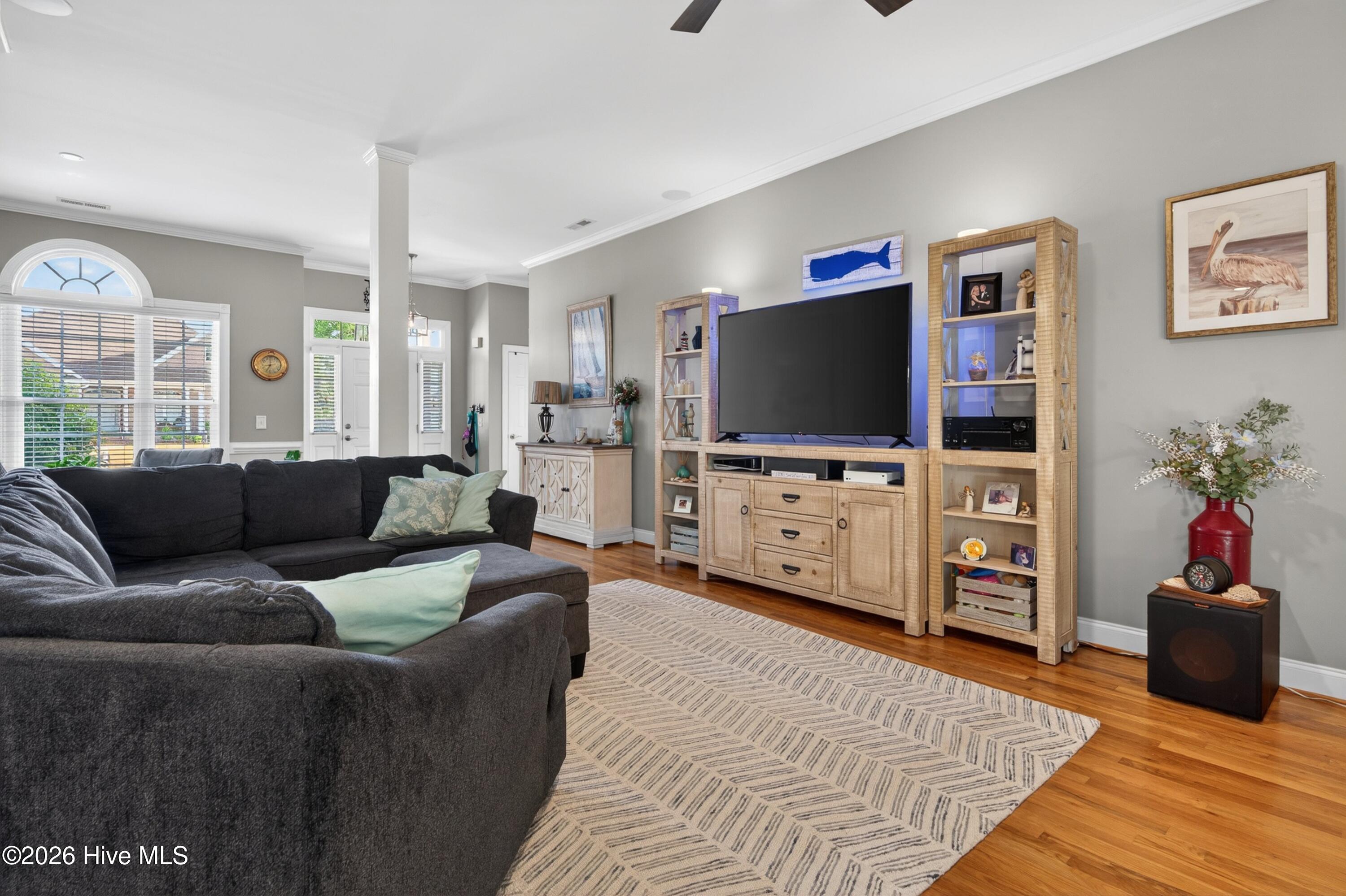 100567726 | Photo 13