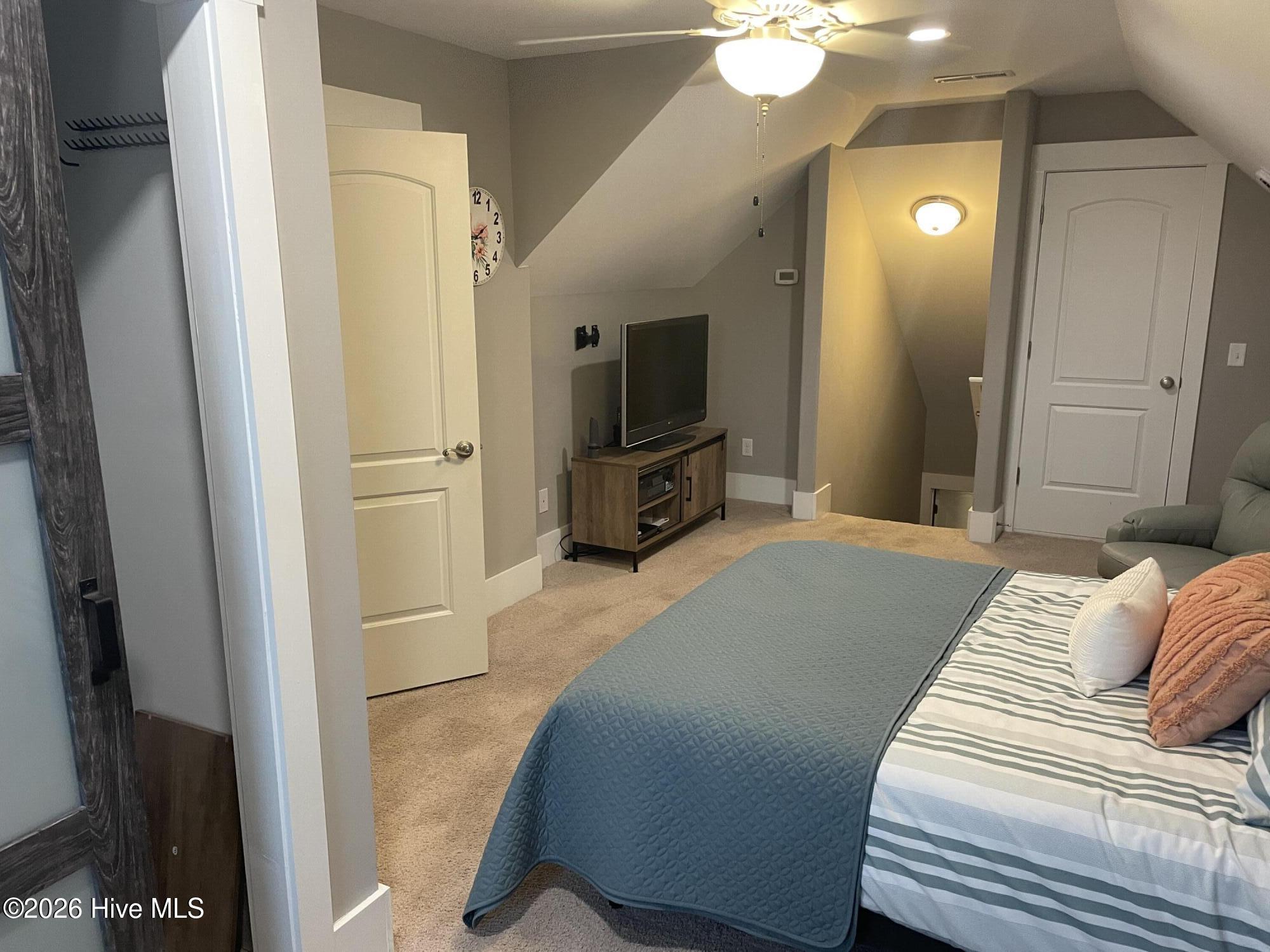 100555586 | Photo 28