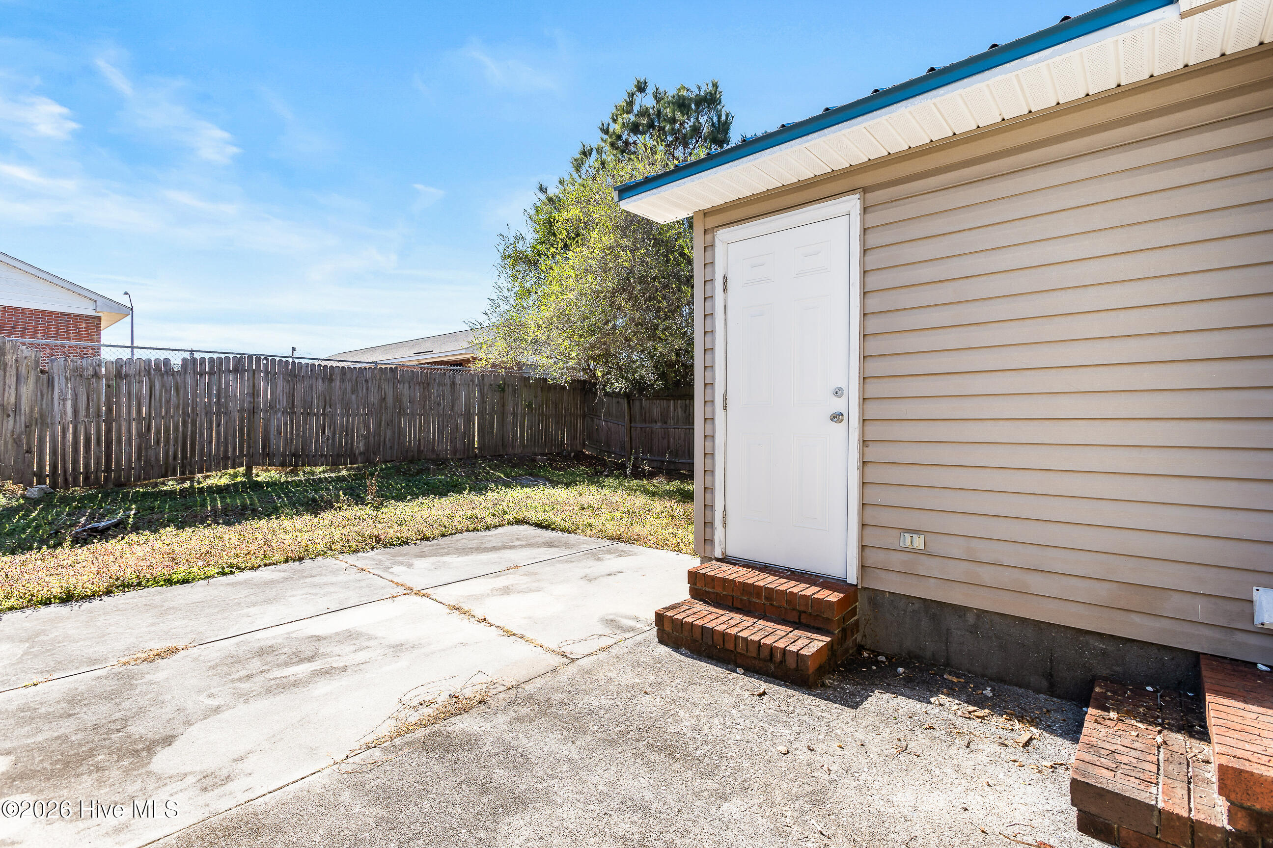 100551907 | Photo 19