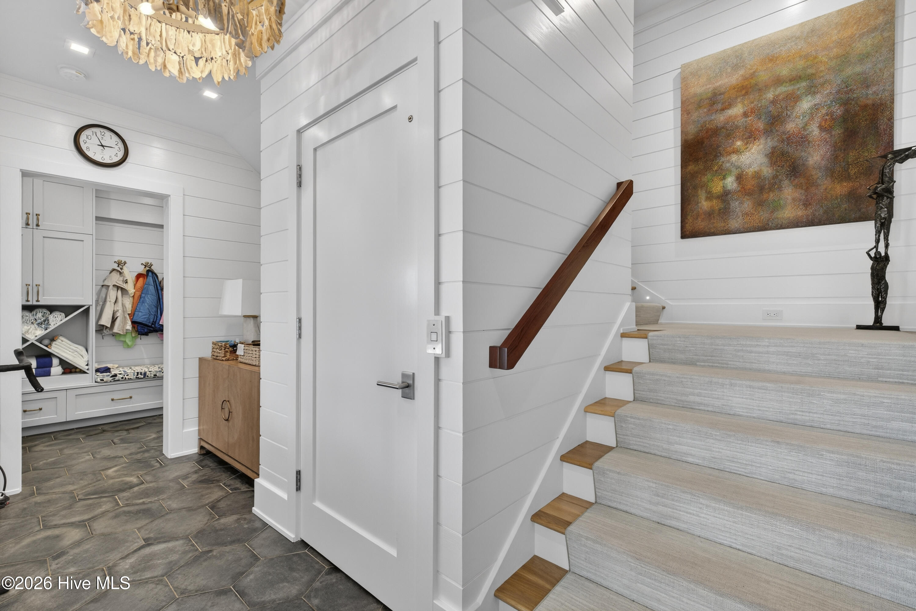 100557560 | Photo 16