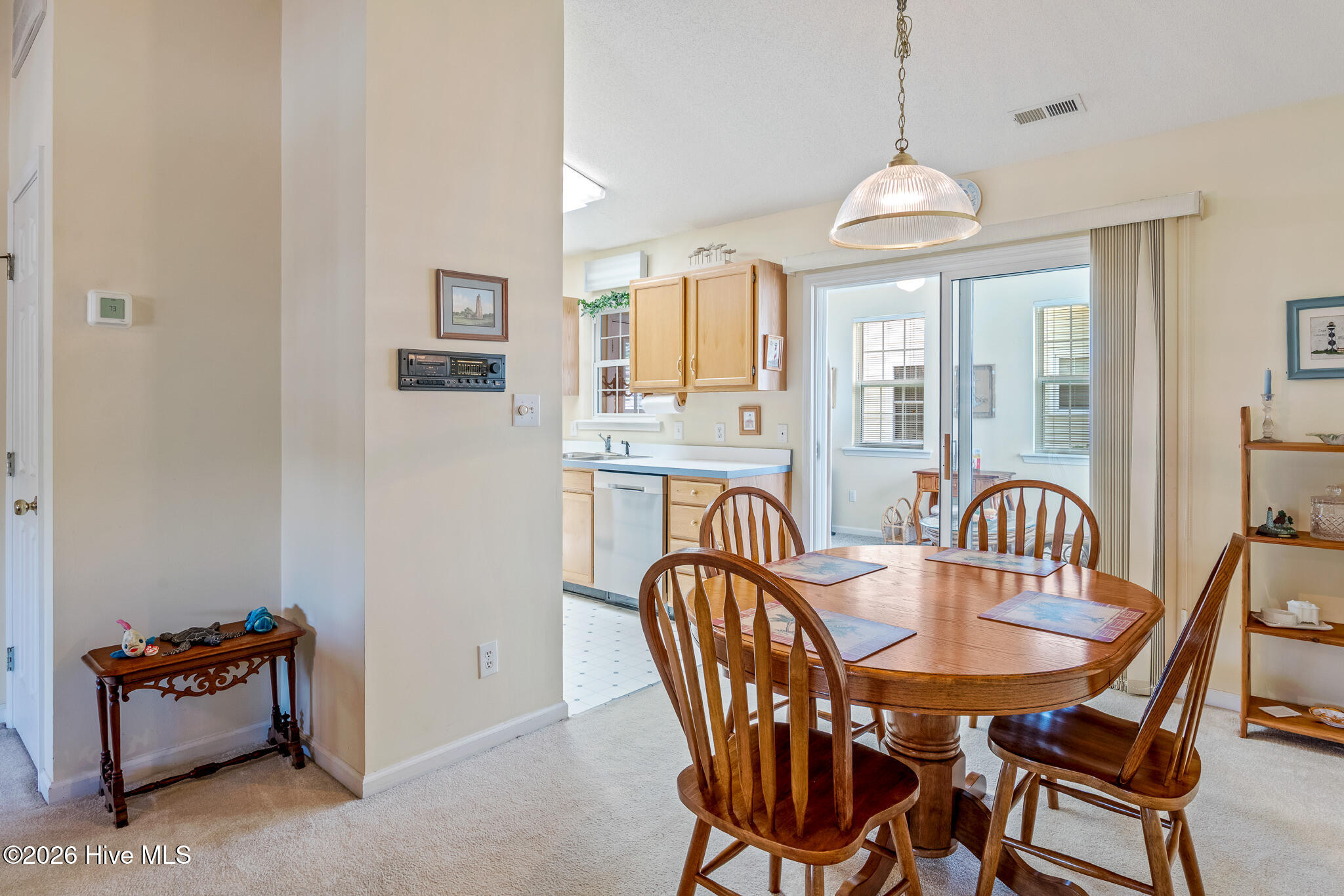 100566913 | Photo 14