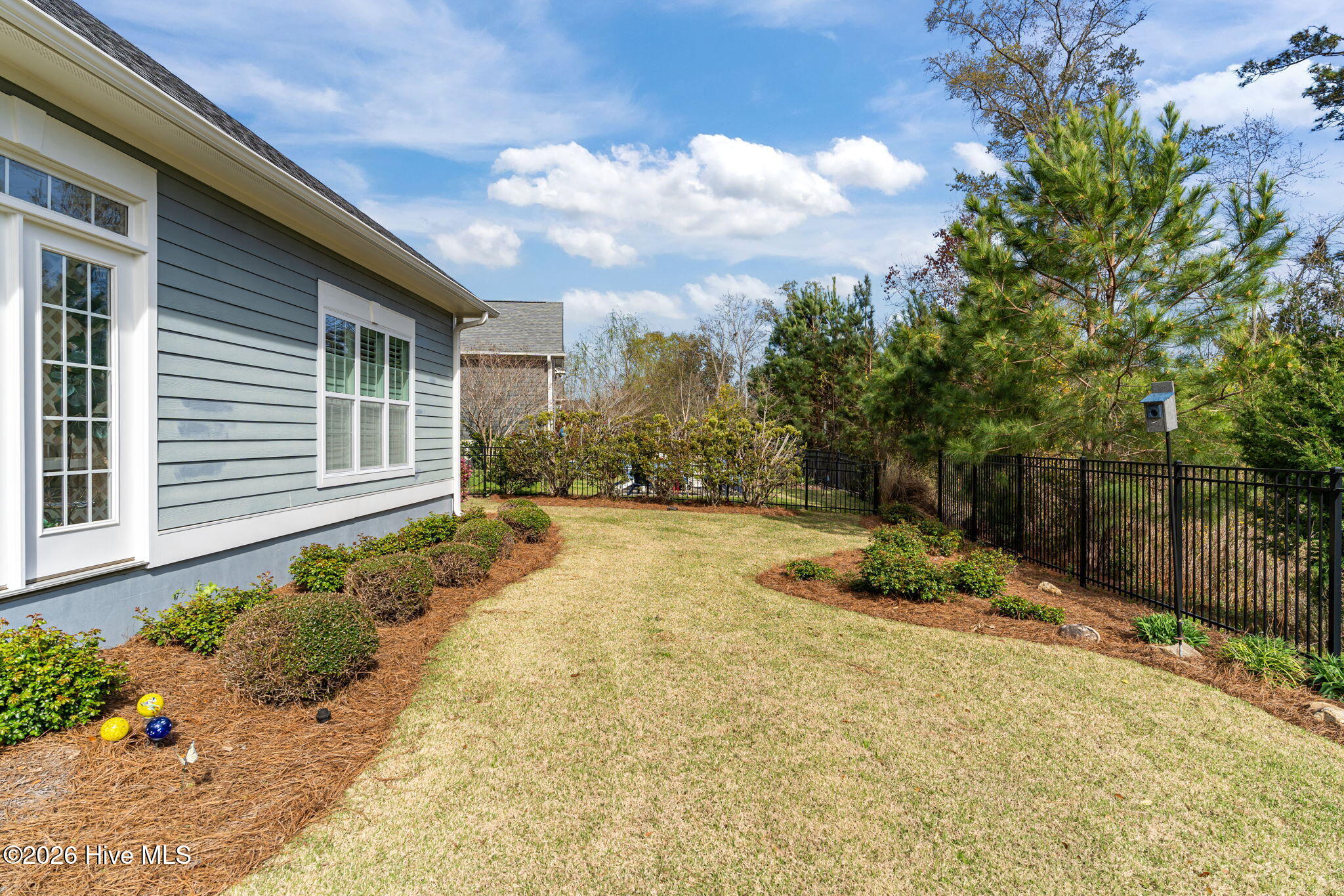 100561324 | Photo 34