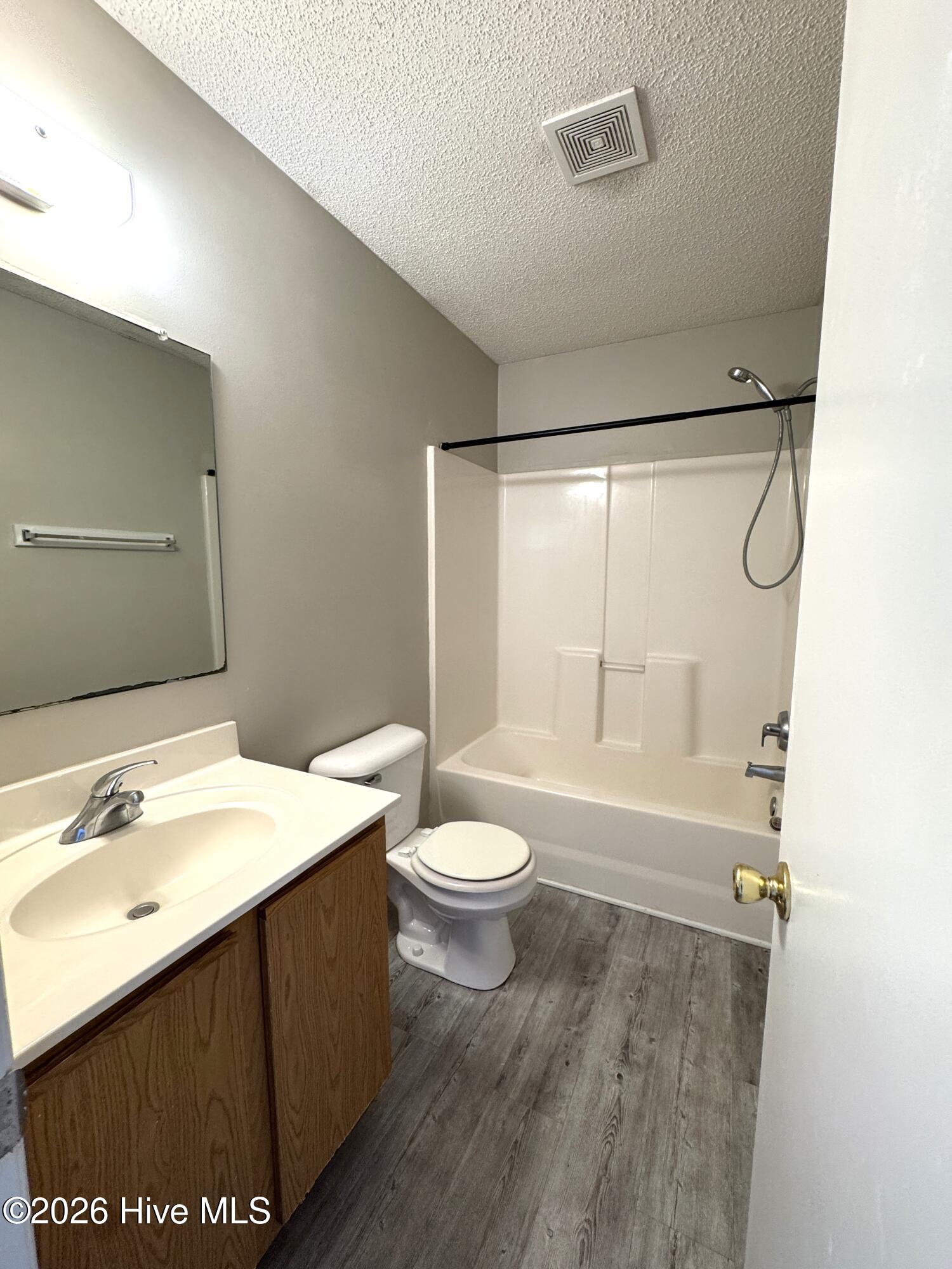 100565528 | Photo 15