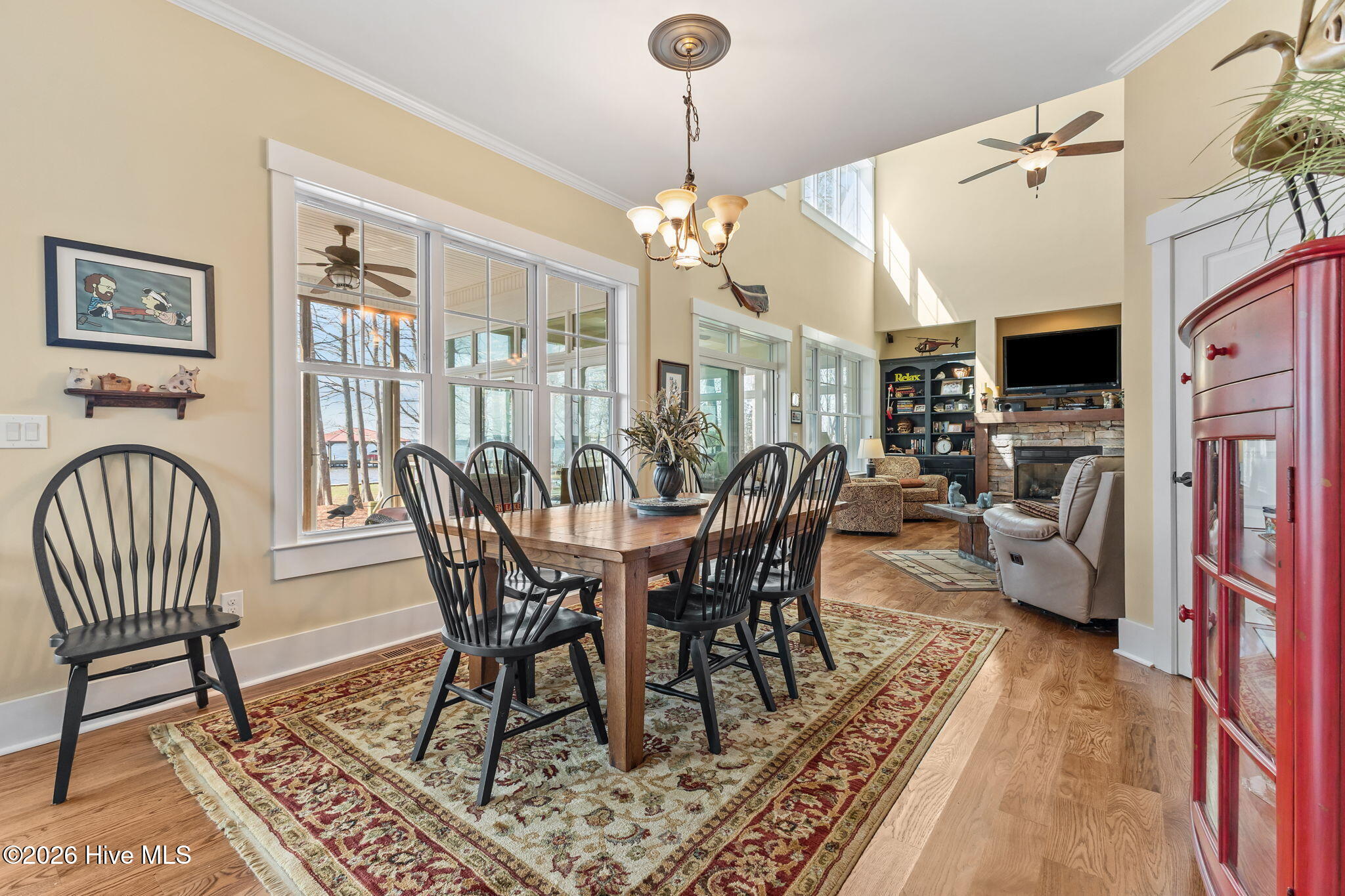 18-web-or-mls-AZ3A2245