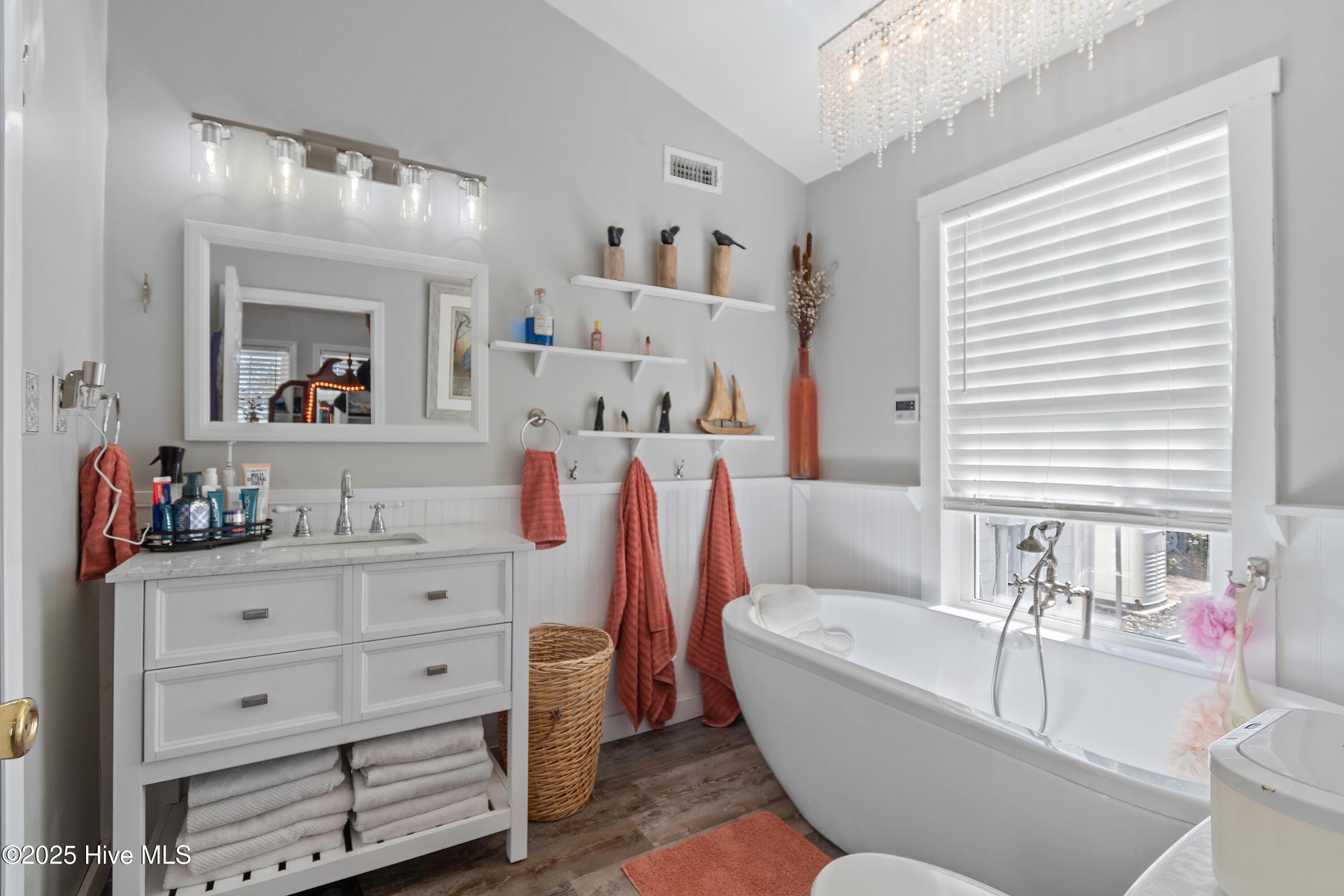 100539191 | Photo 21