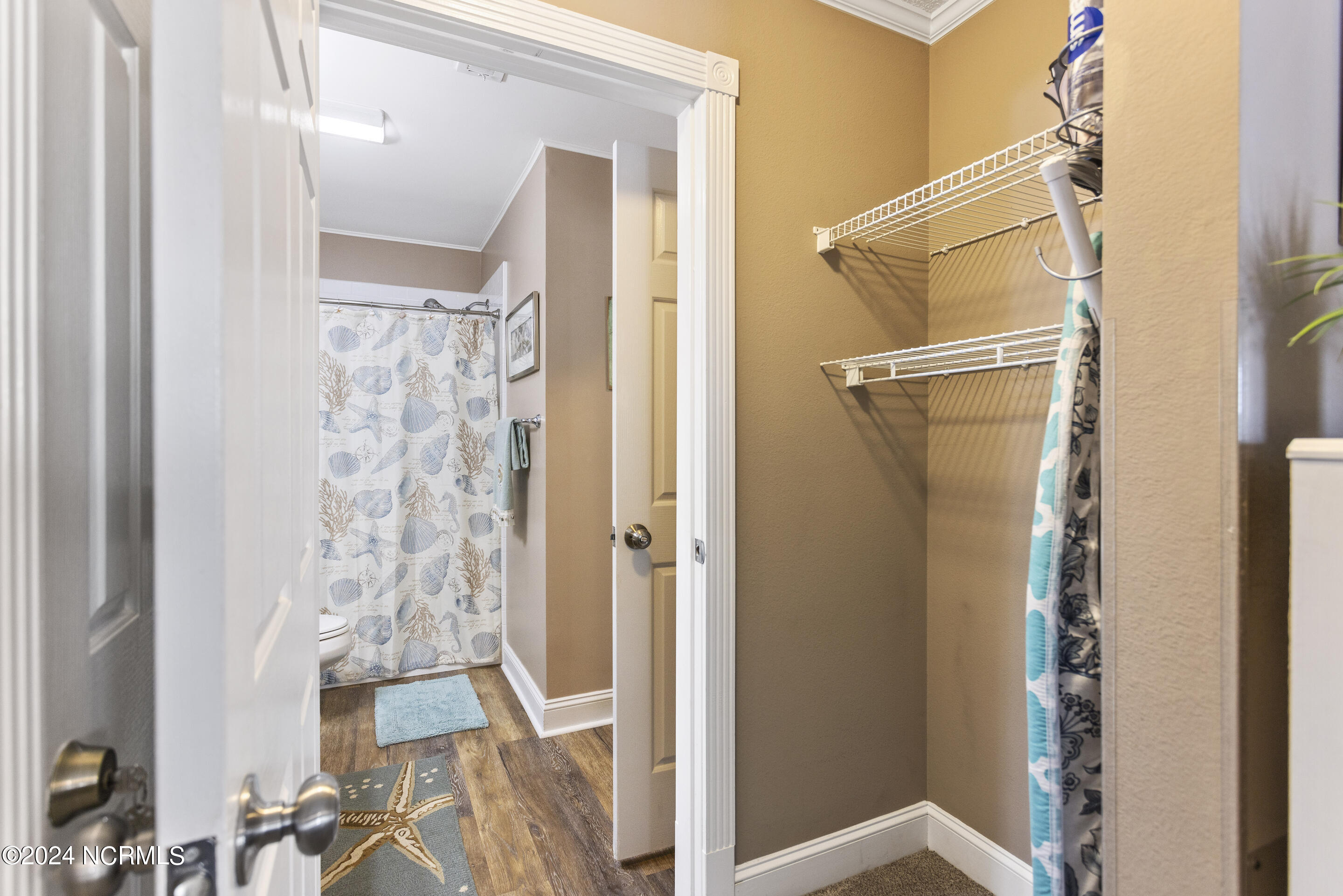 100467588 | Photo 28