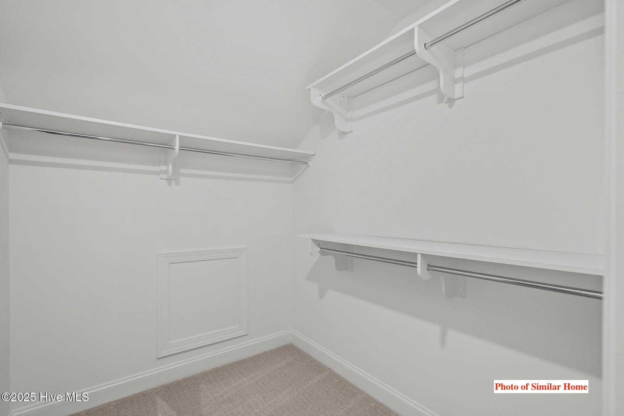 100545835 | Photo 53