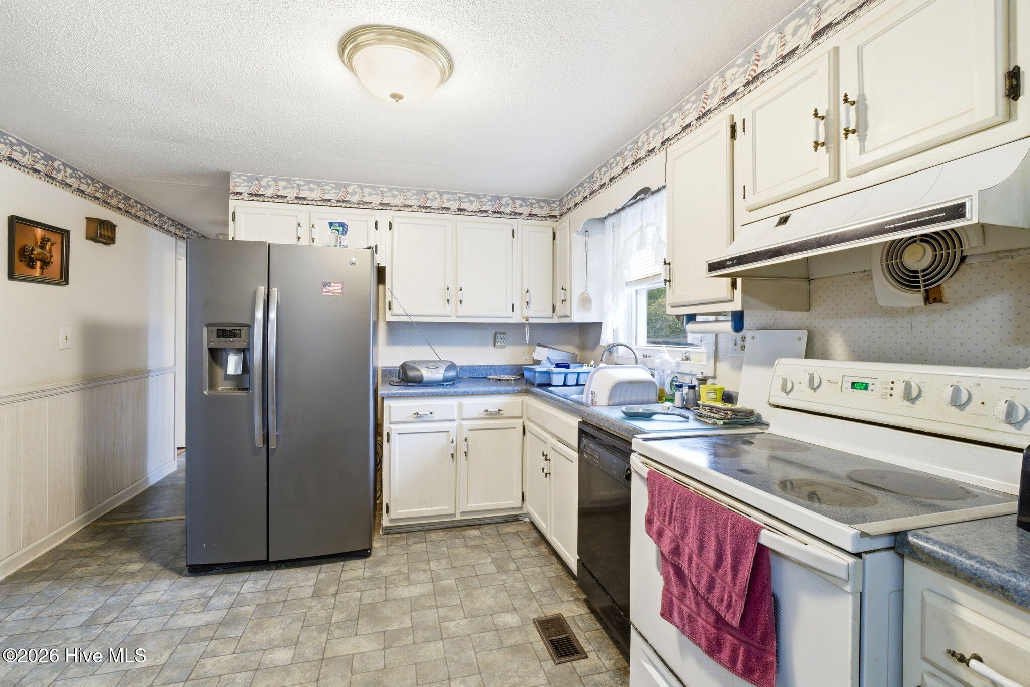 100558403 | Photo 30