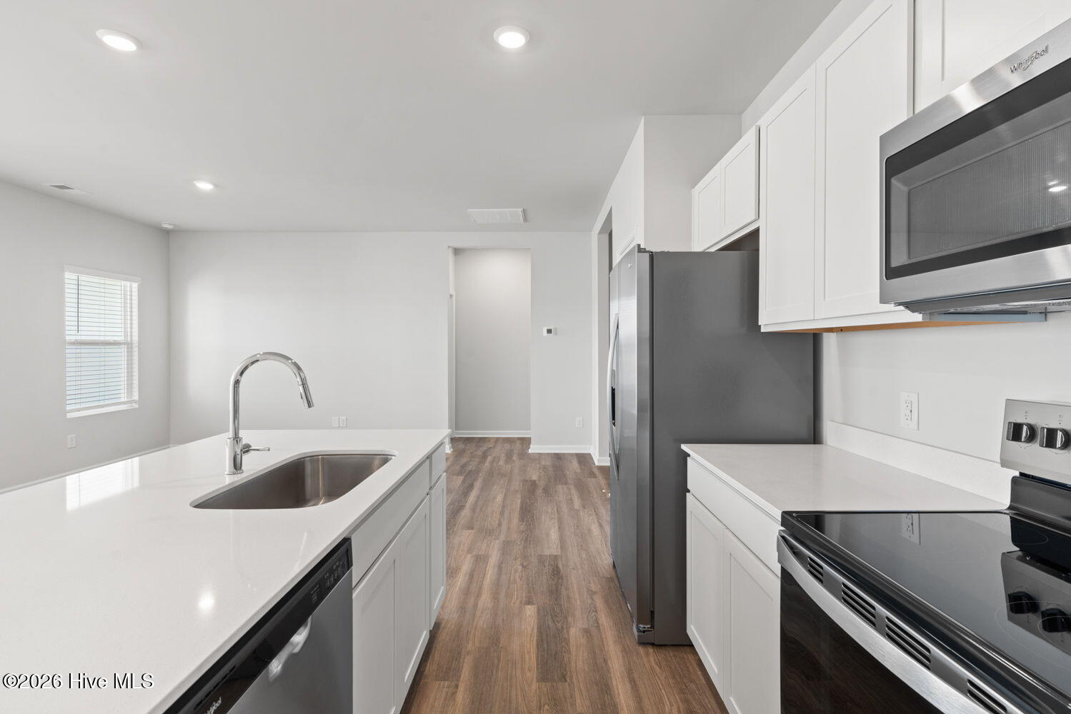 100535039 | Photo 17