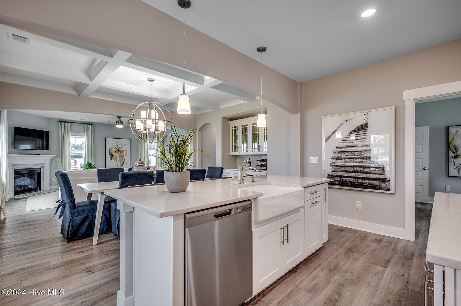 100547681 | Photo 10