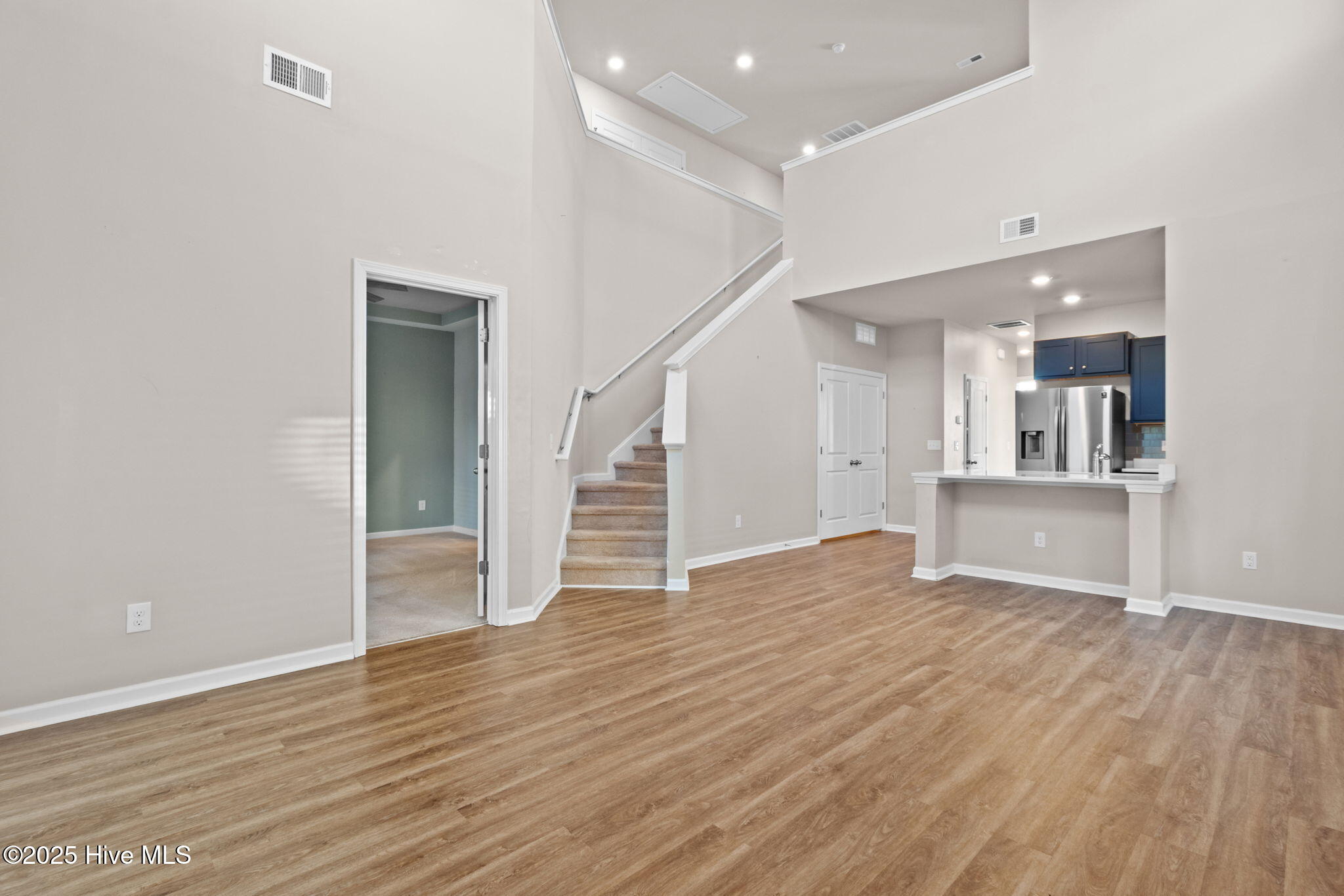 100538168 | Photo 18