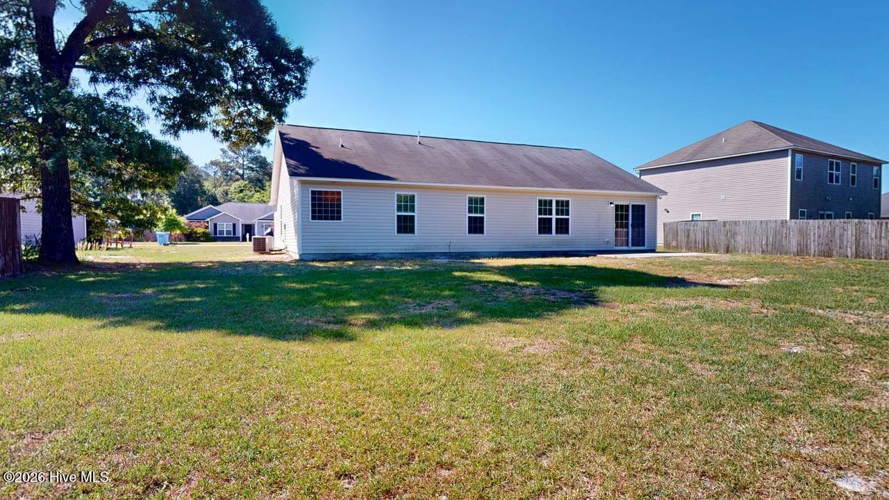 100569365 | Photo 29