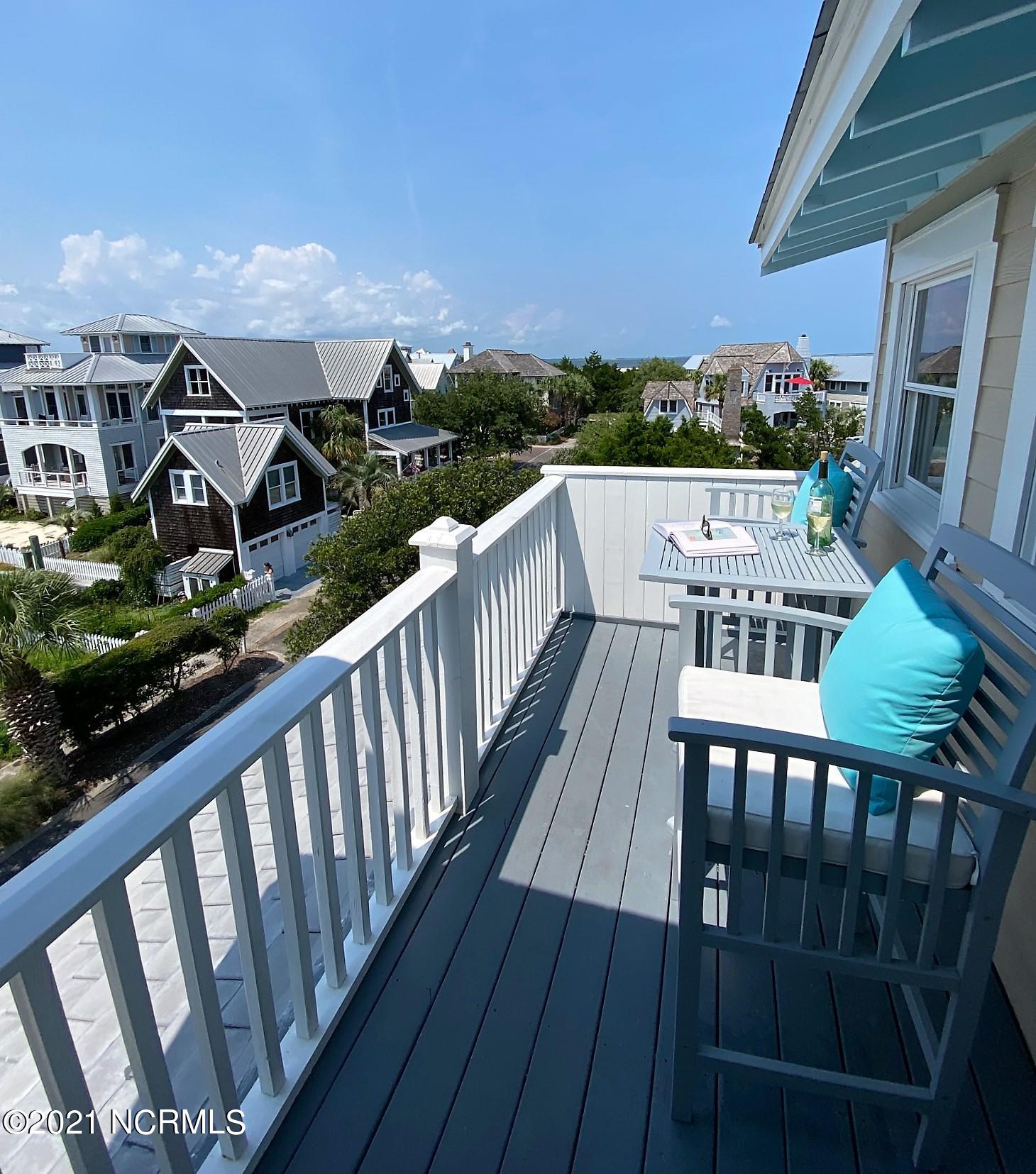 100564680 | Photo 12