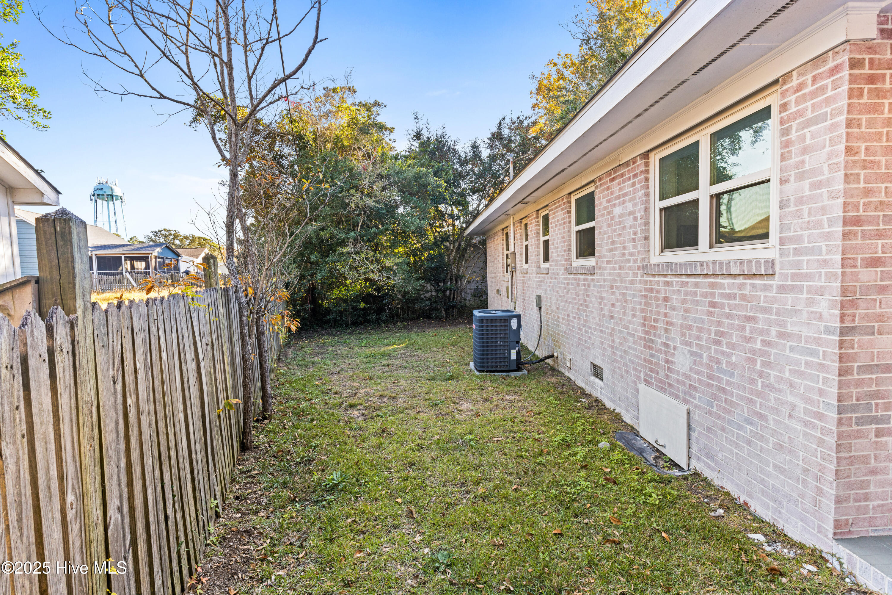 100542913 | Photo 29