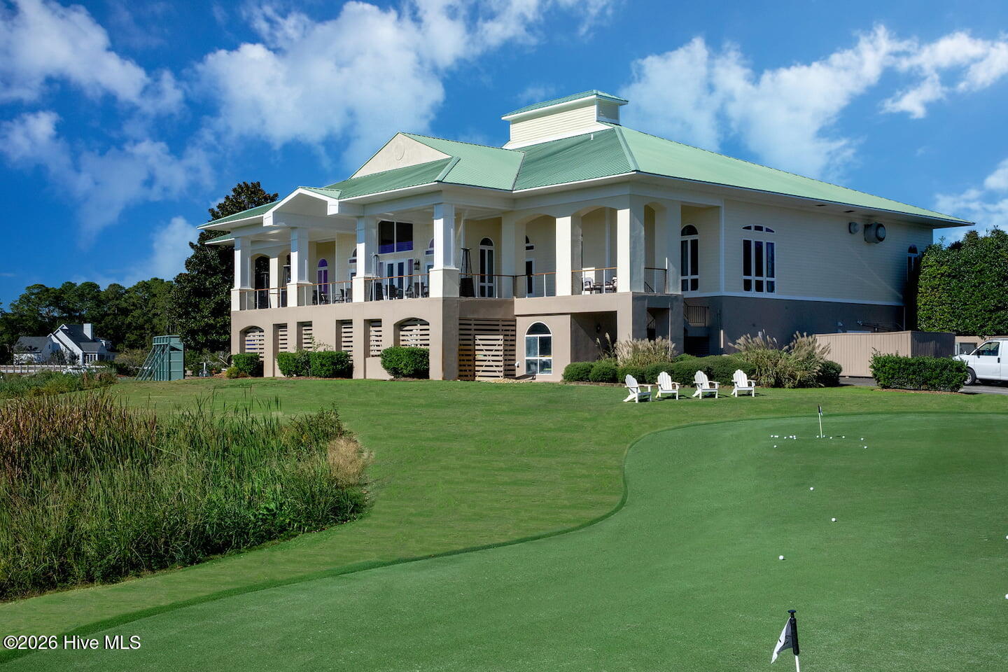 100555915 | Photo 70