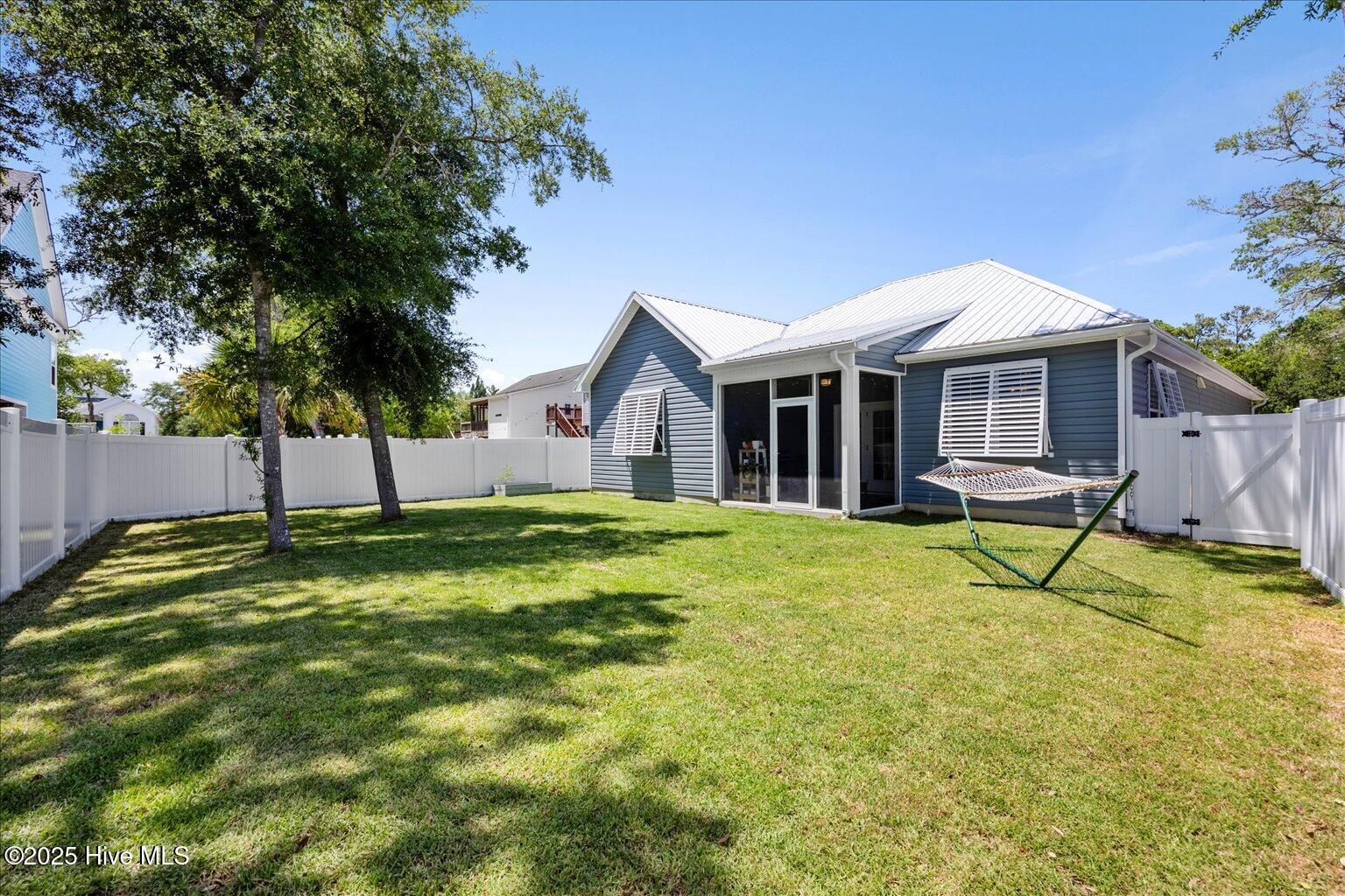 100516141 | Photo 43