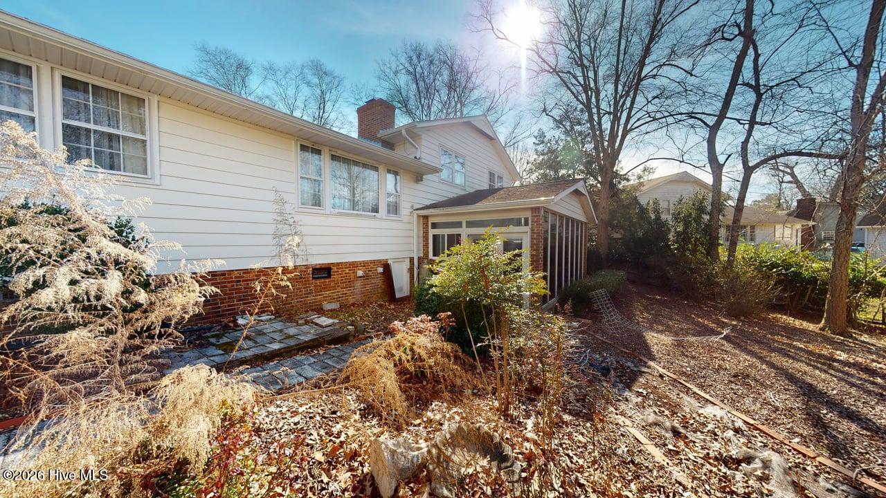 100553926 | Photo 25