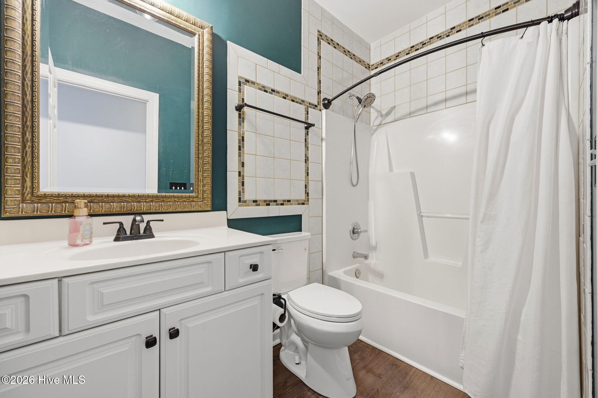 204 Wedgefield Circle,Maple Hill