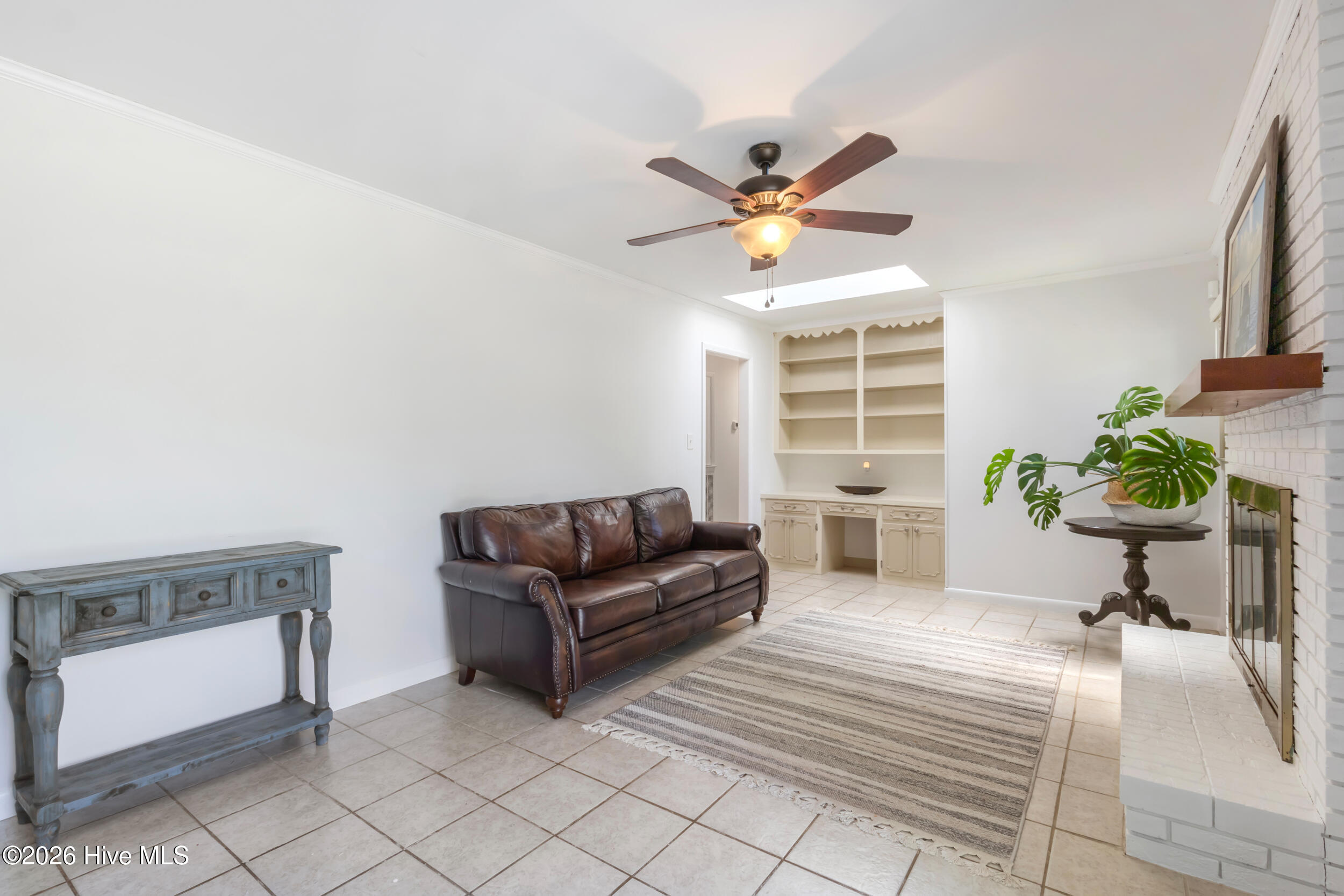 100564649 | Photo 11