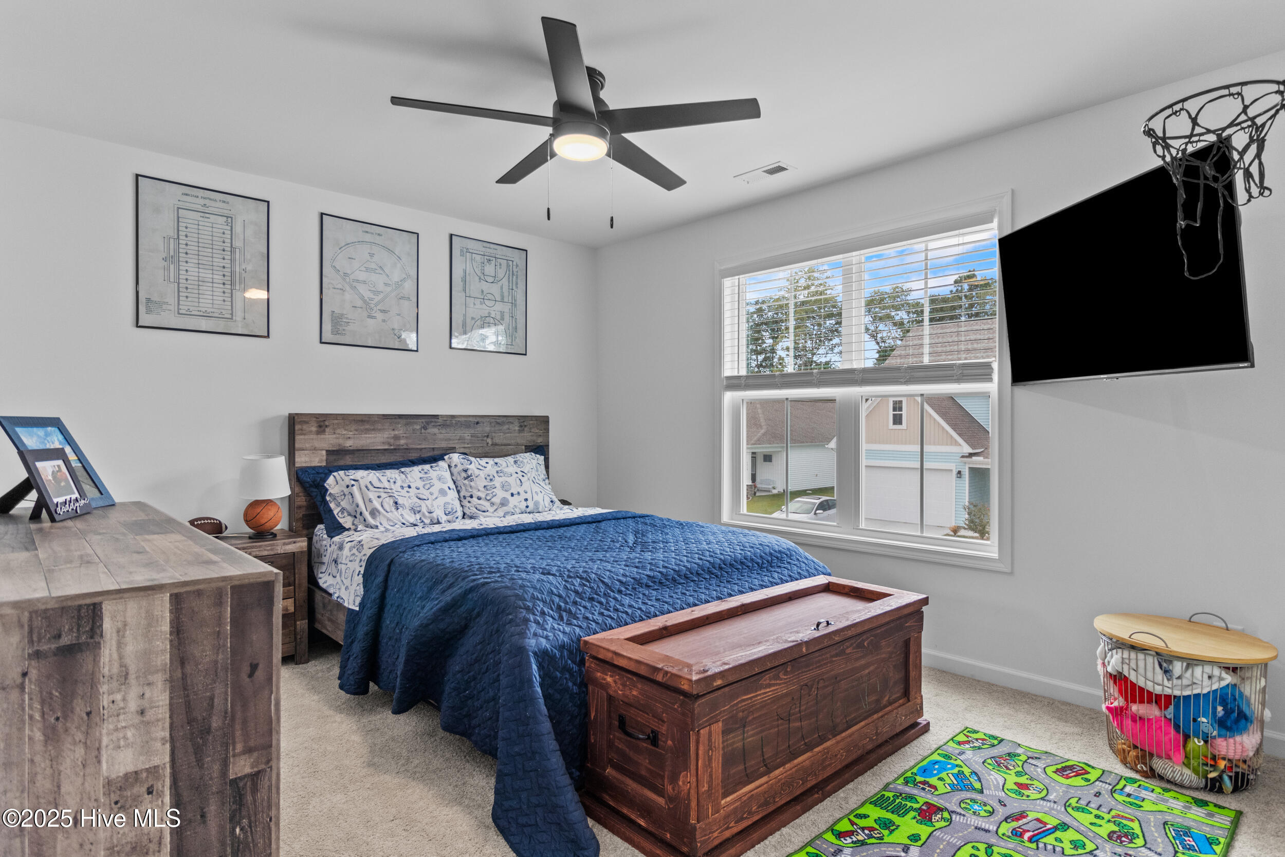 100563734 | Photo 37