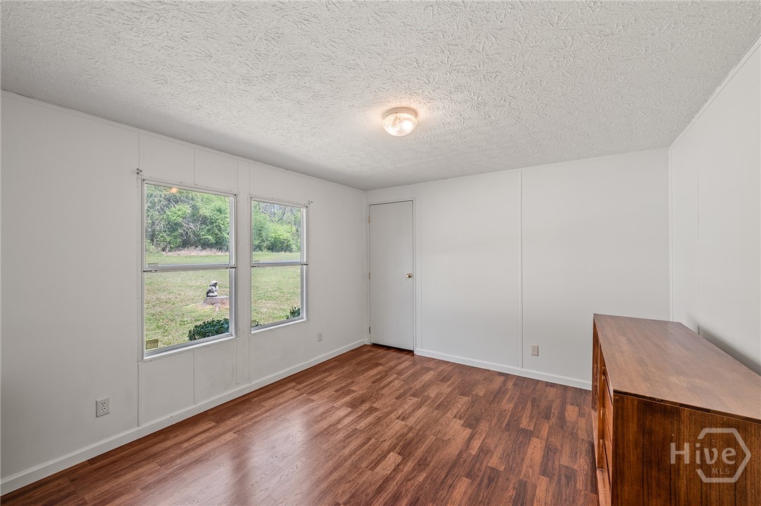 Cottage Bedroom???????????????????????????????????????? 2