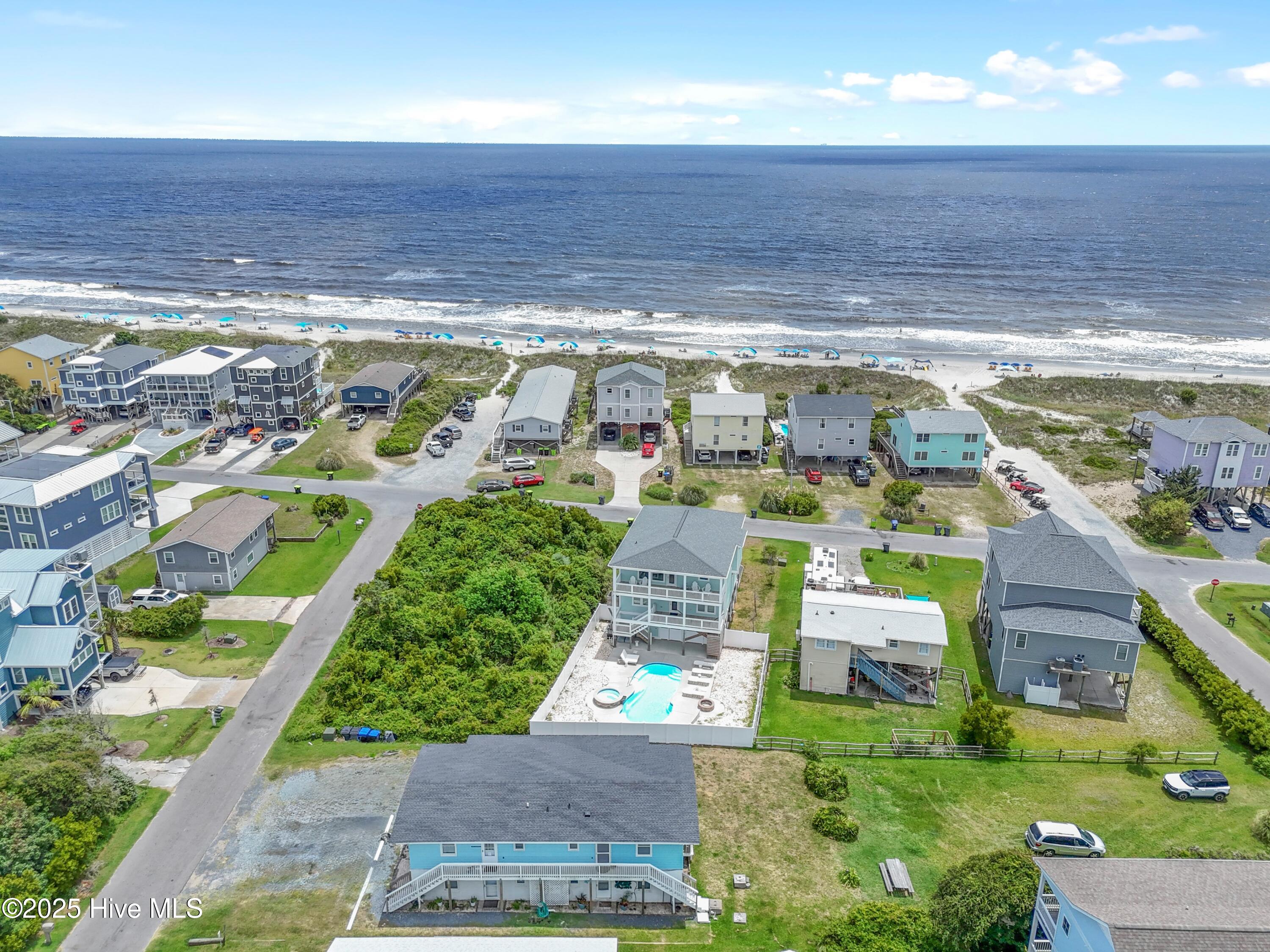 100564186 | Photo 35