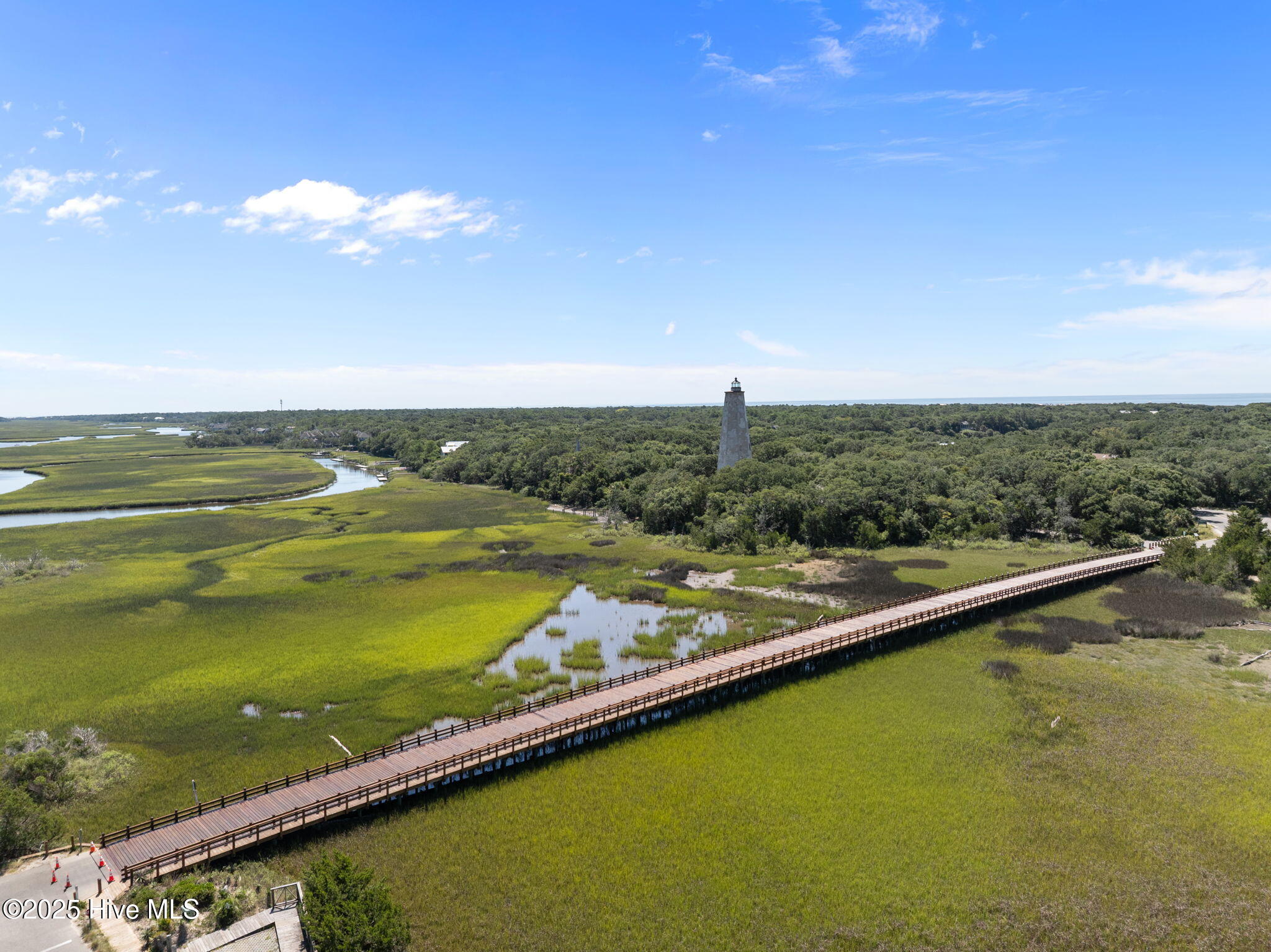 100529257 | Photo 57