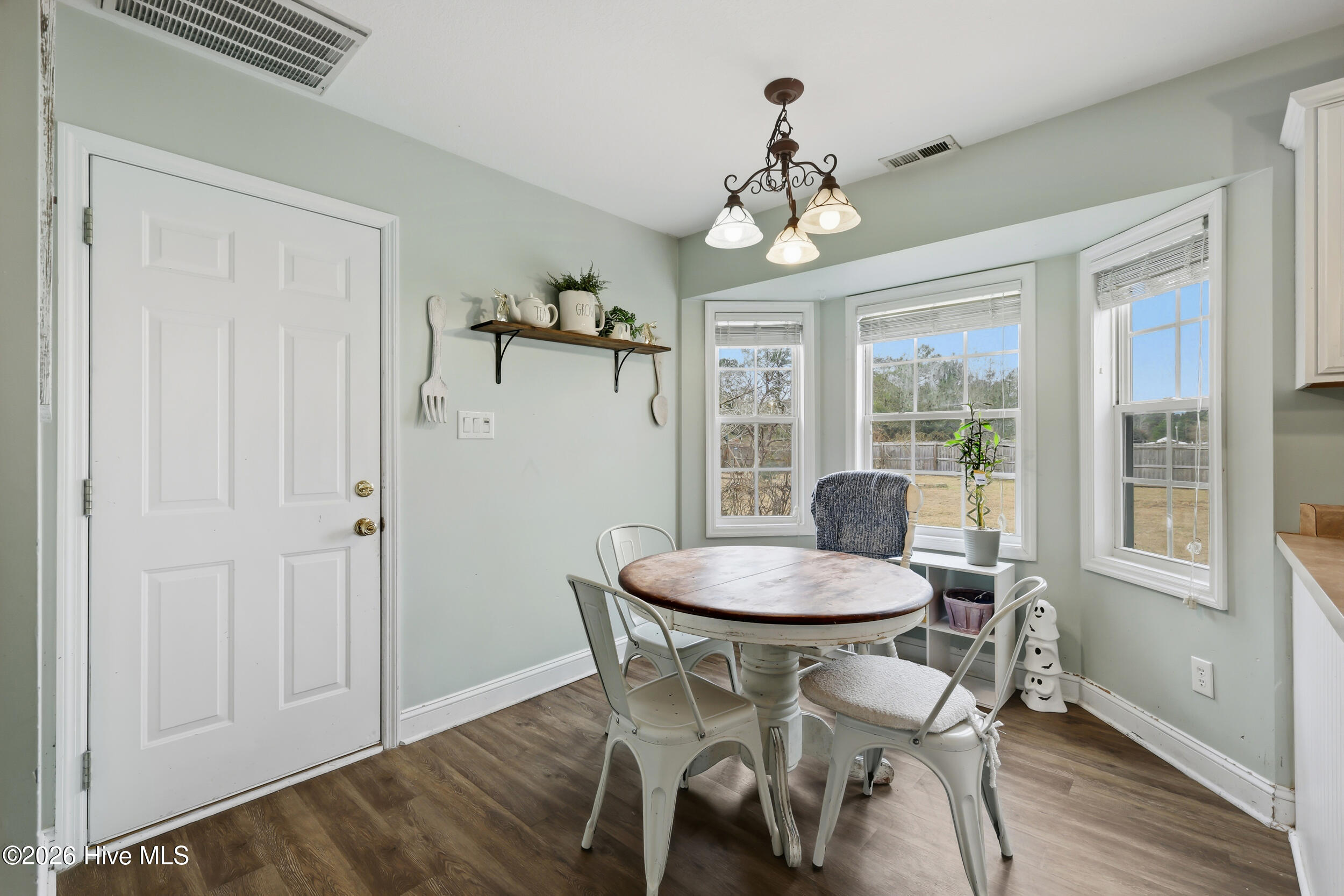 100551243 | Photo 16