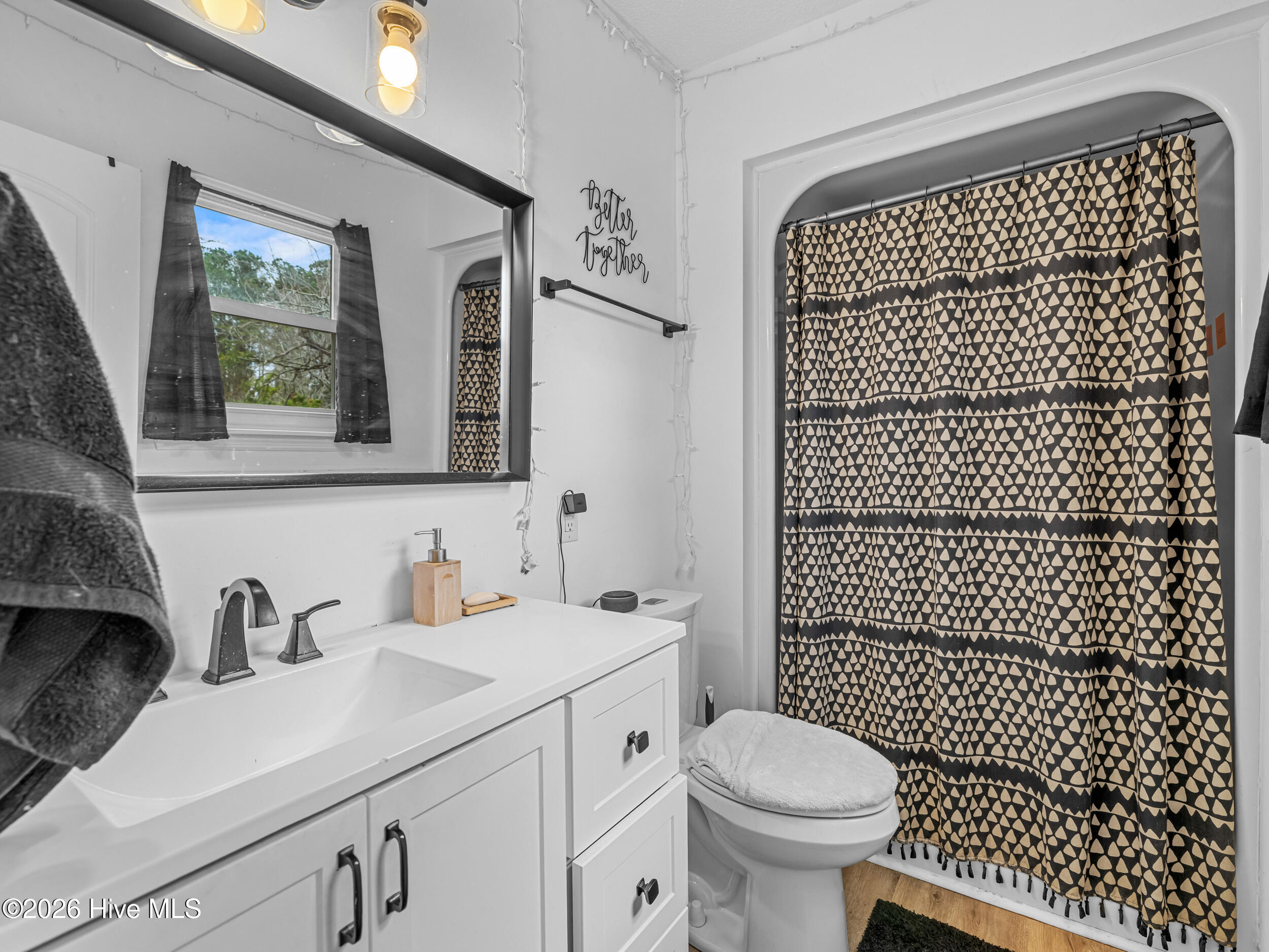 100556726 | Photo 42