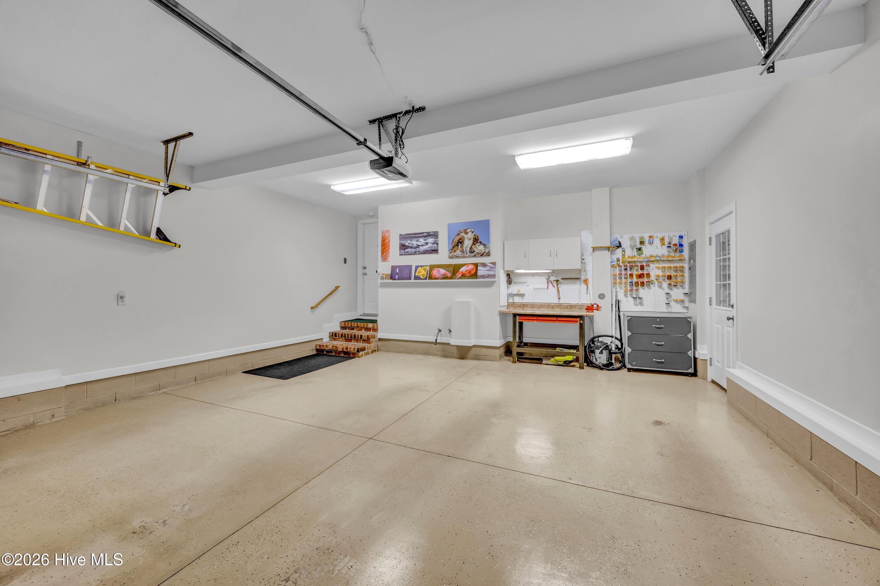 100559758 | Photo 50