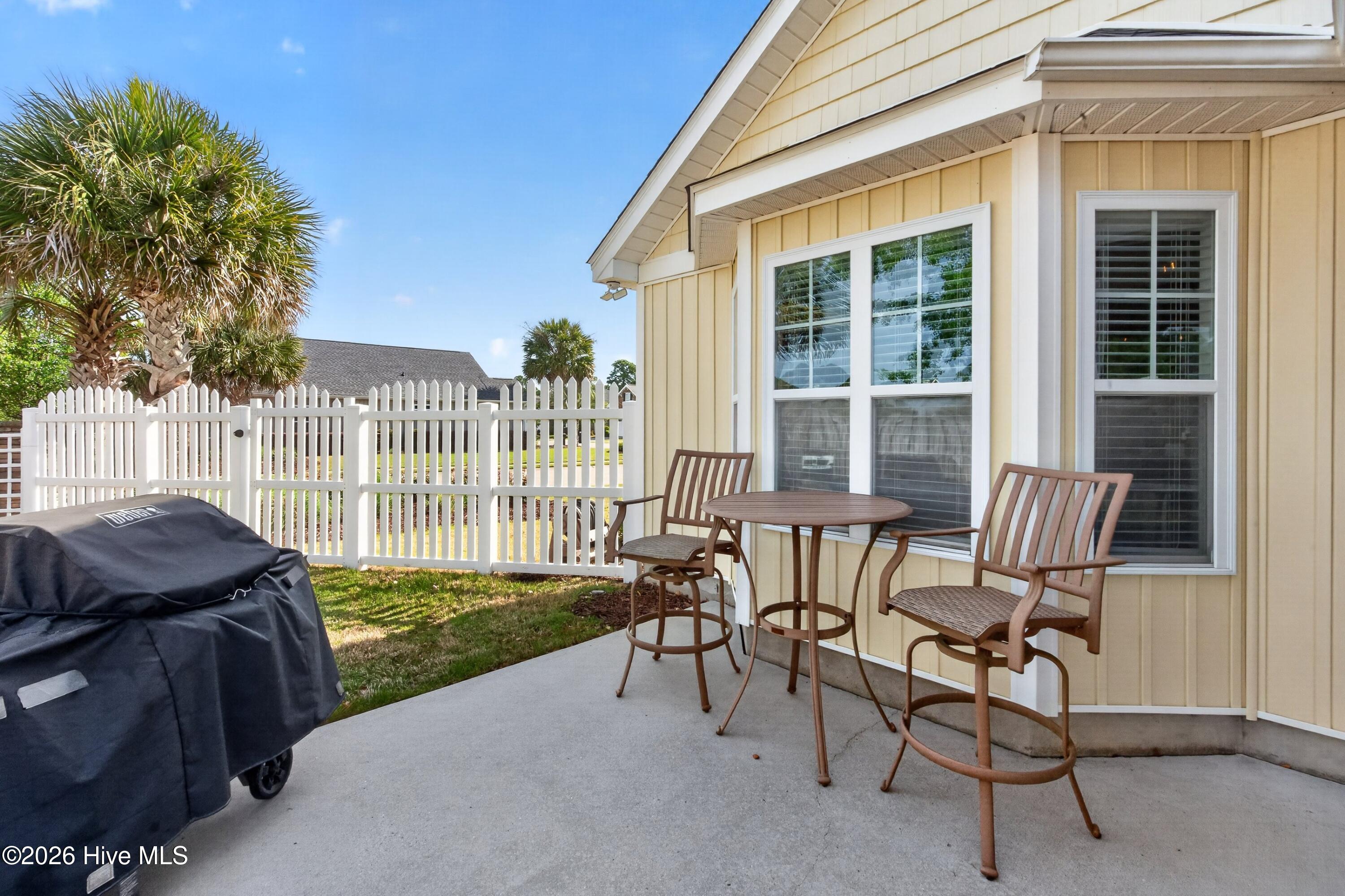 100566210 | Photo 30