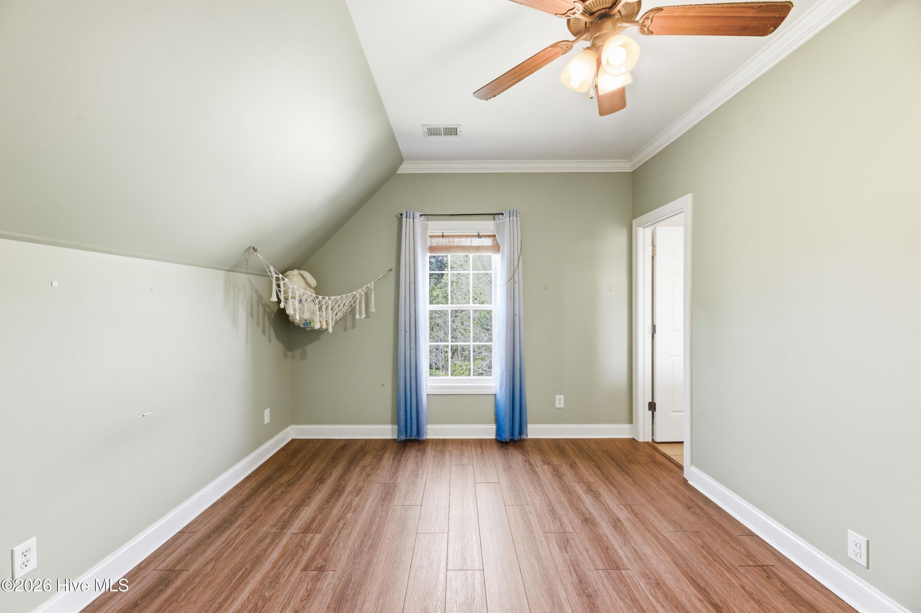 100564216 | Photo 25