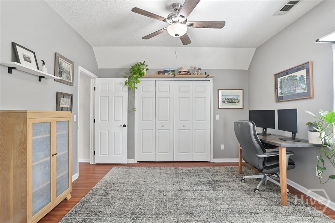 10 W Sagebrush Lane