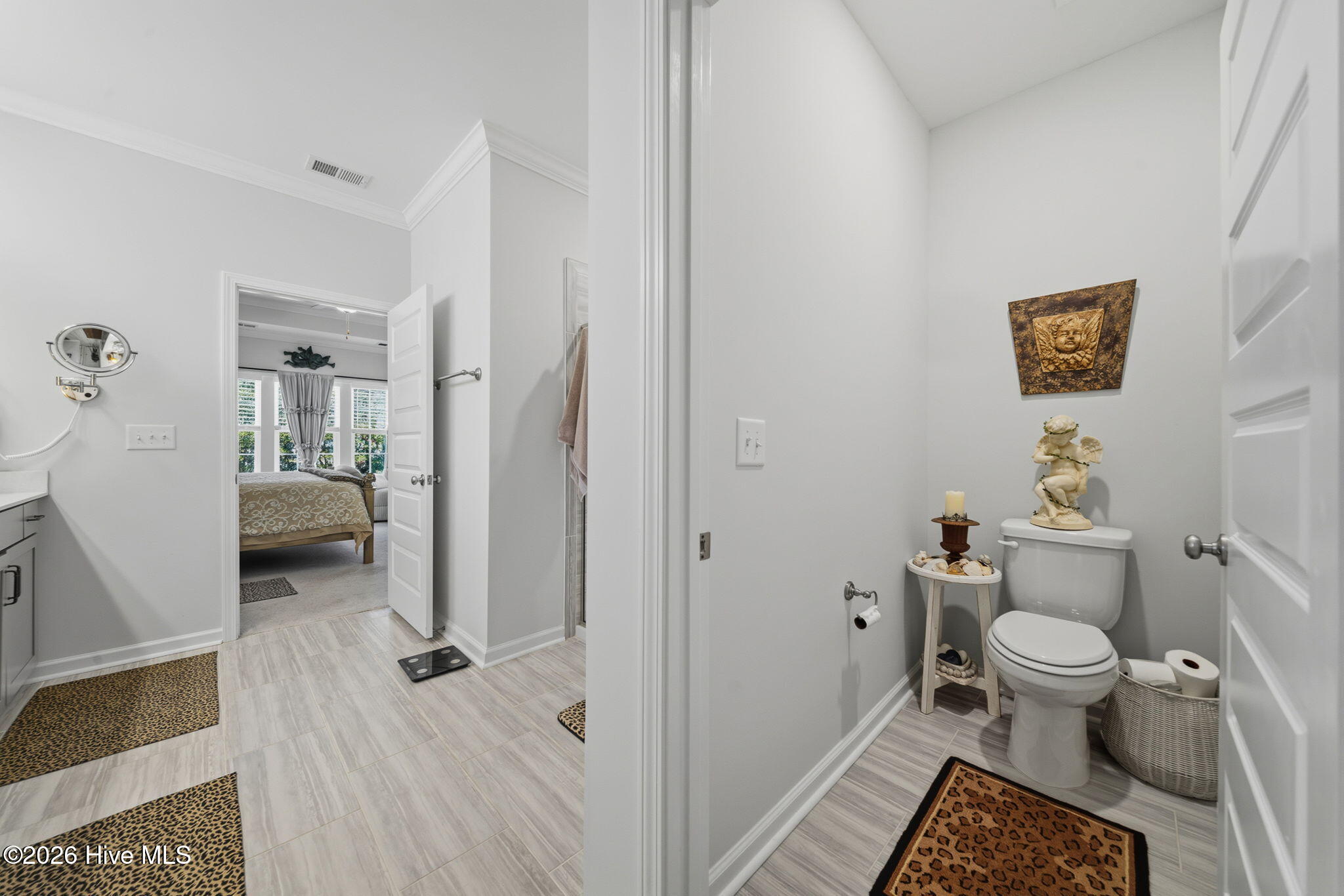 100568500 | Photo 36