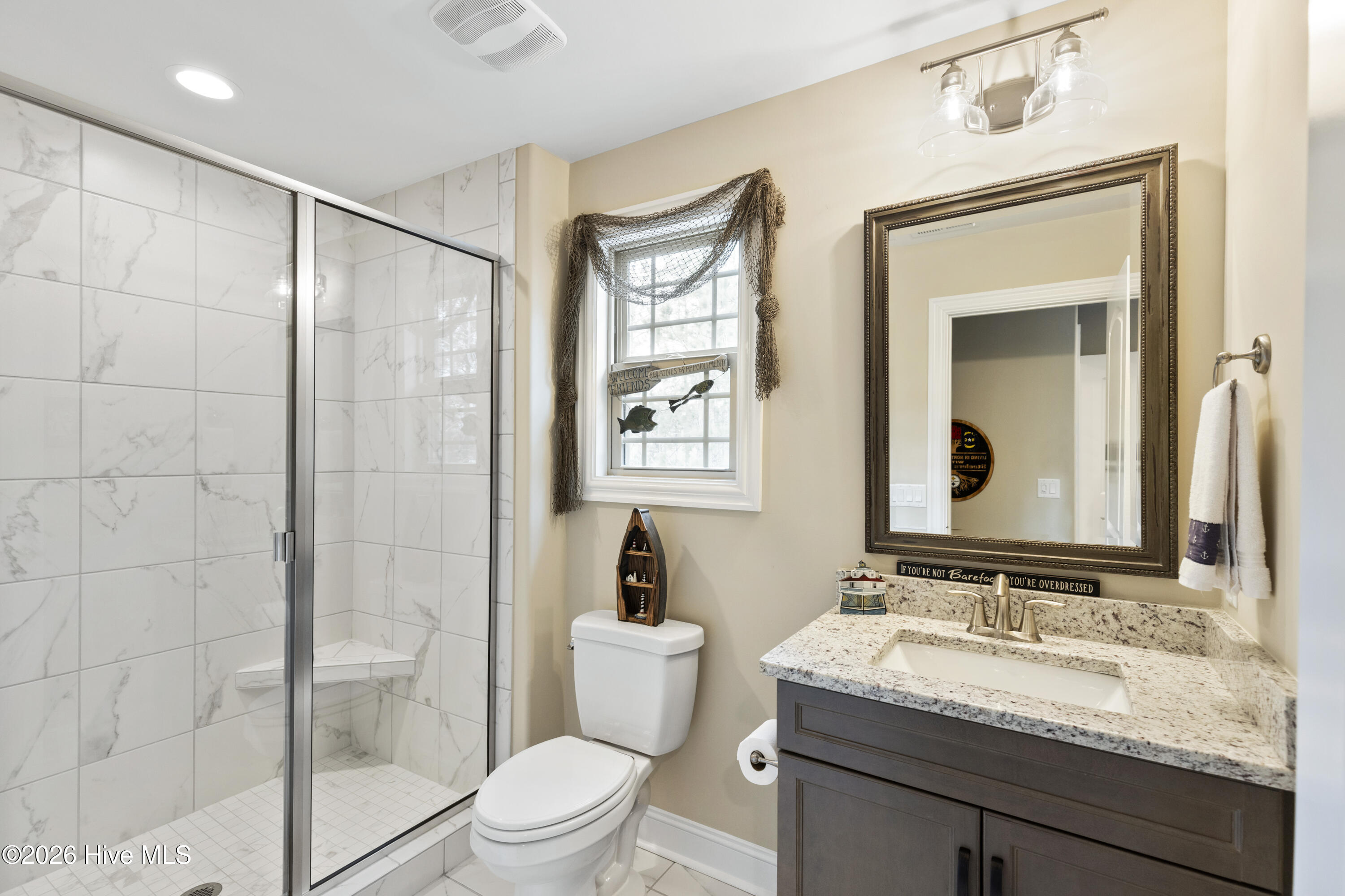 100551646 | Photo 35