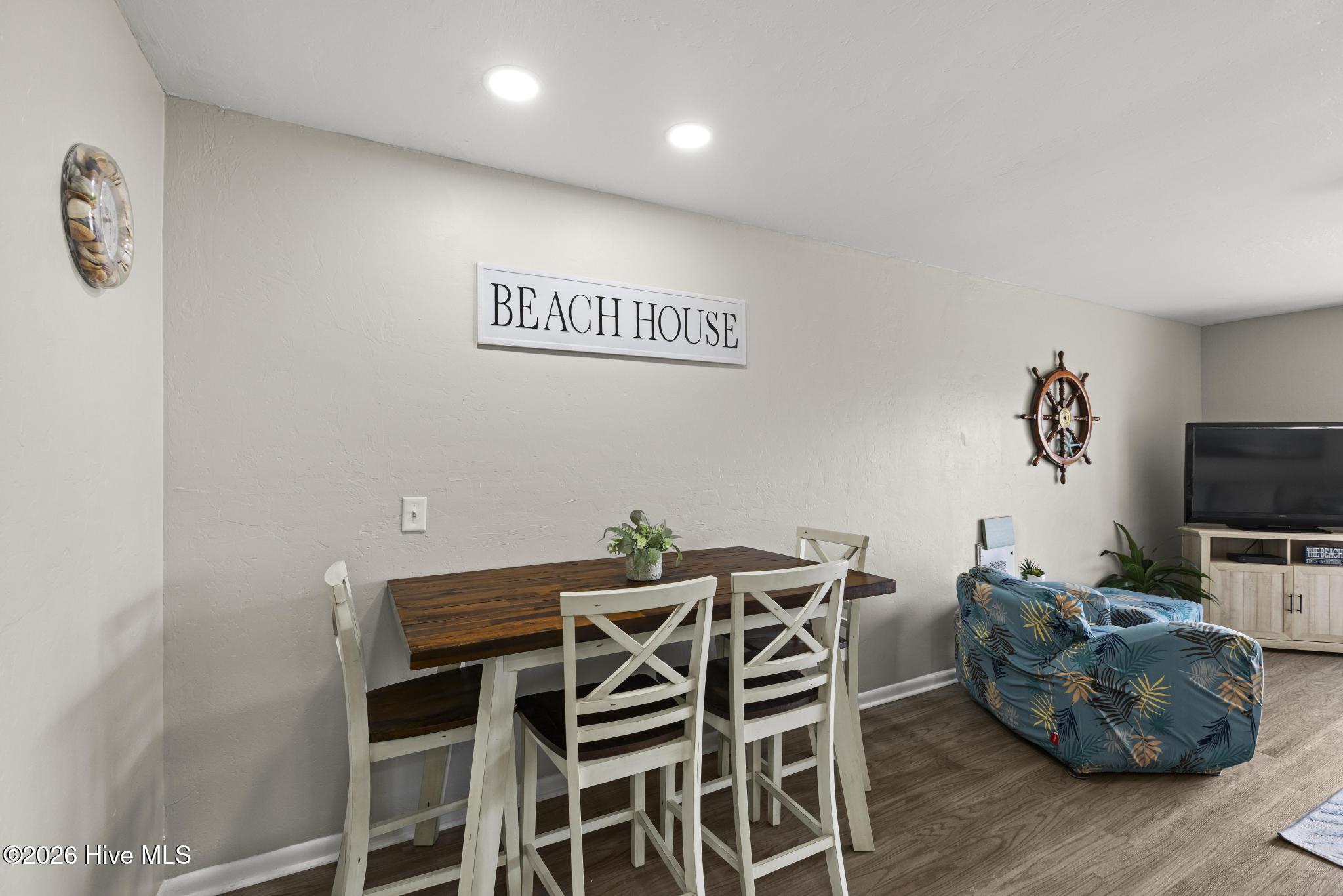 100555648 | Photo 11