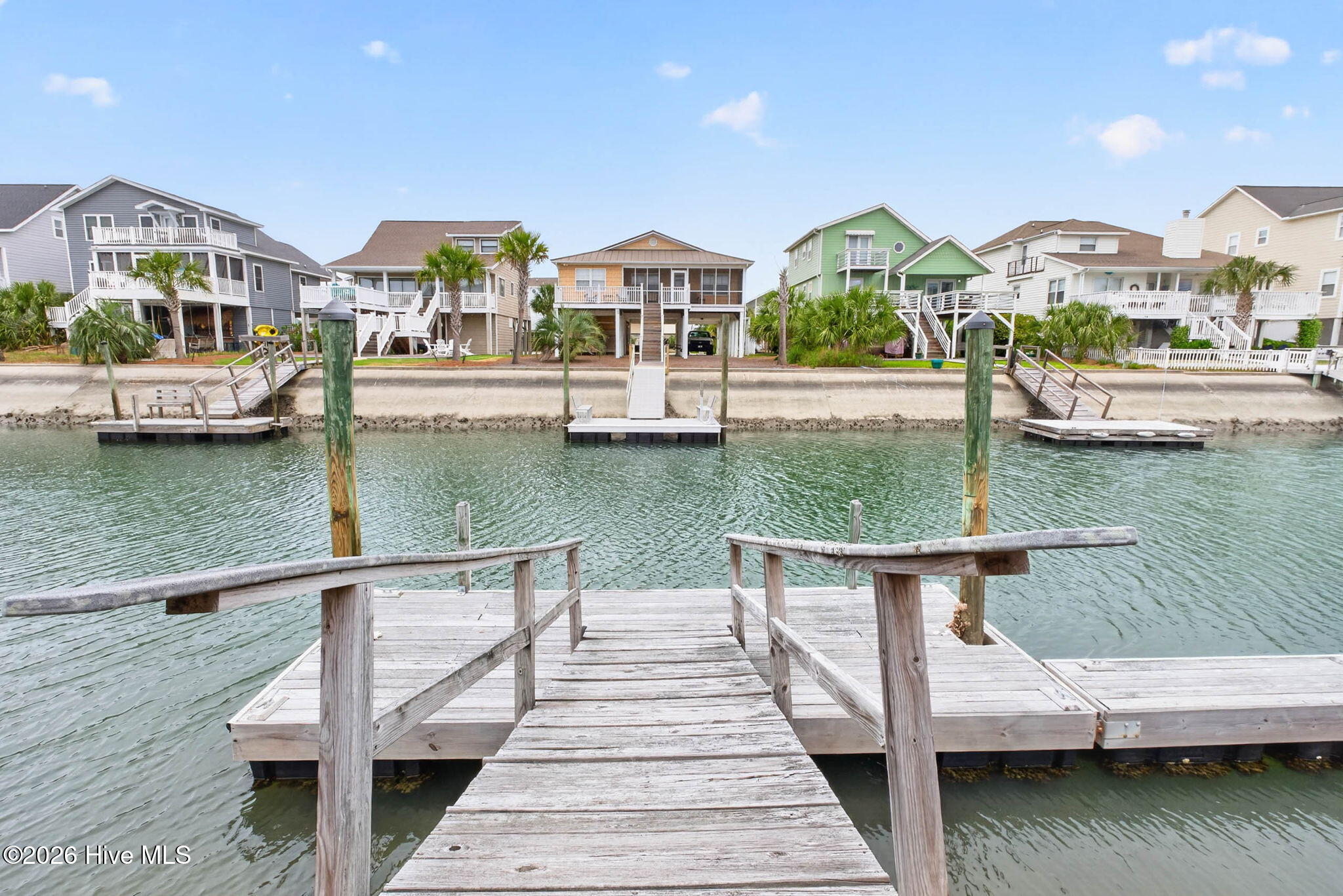 100570658 | Photo 61