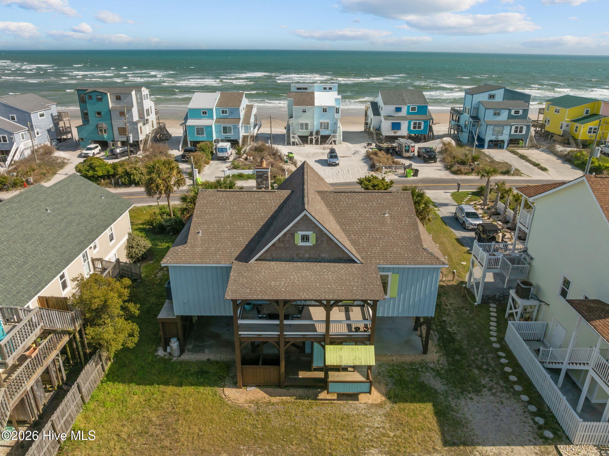 100565918 | Photo 28