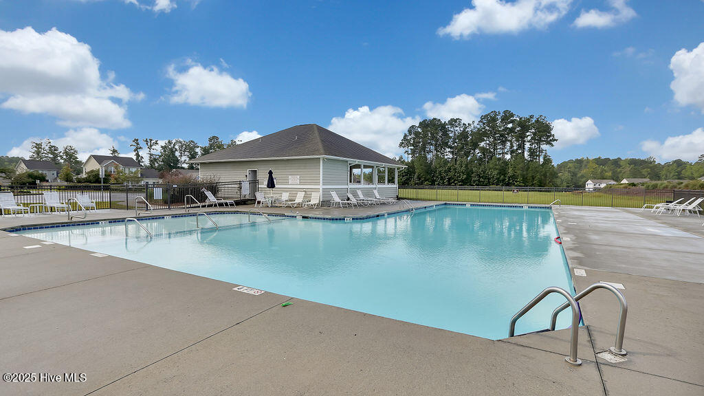 100545034 | Photo 36