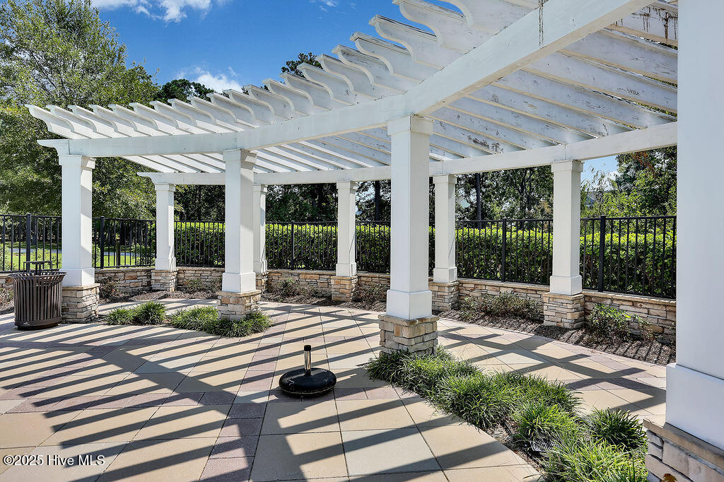 100554585 | Photo 50