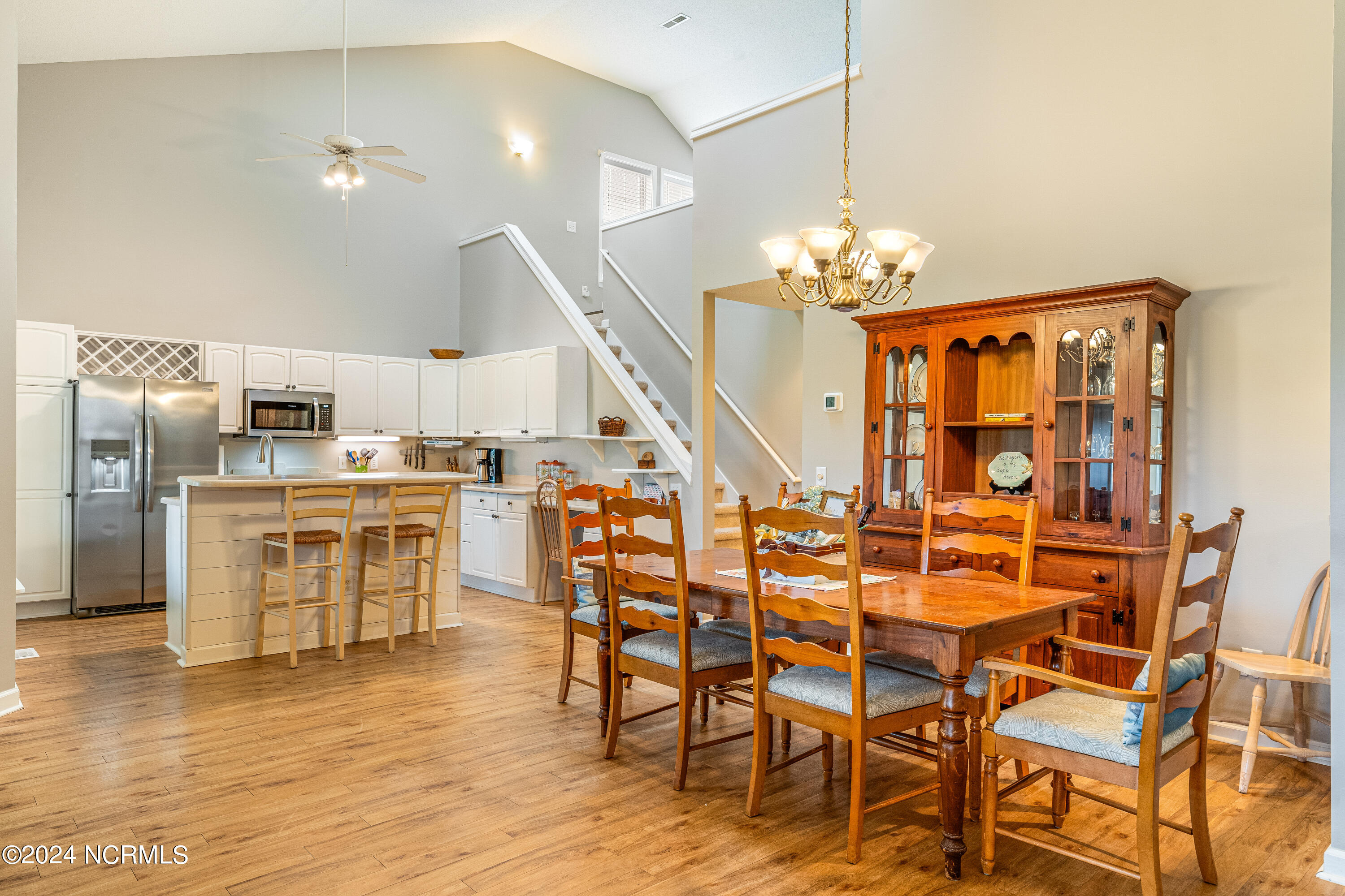 100568479 | Photo 12