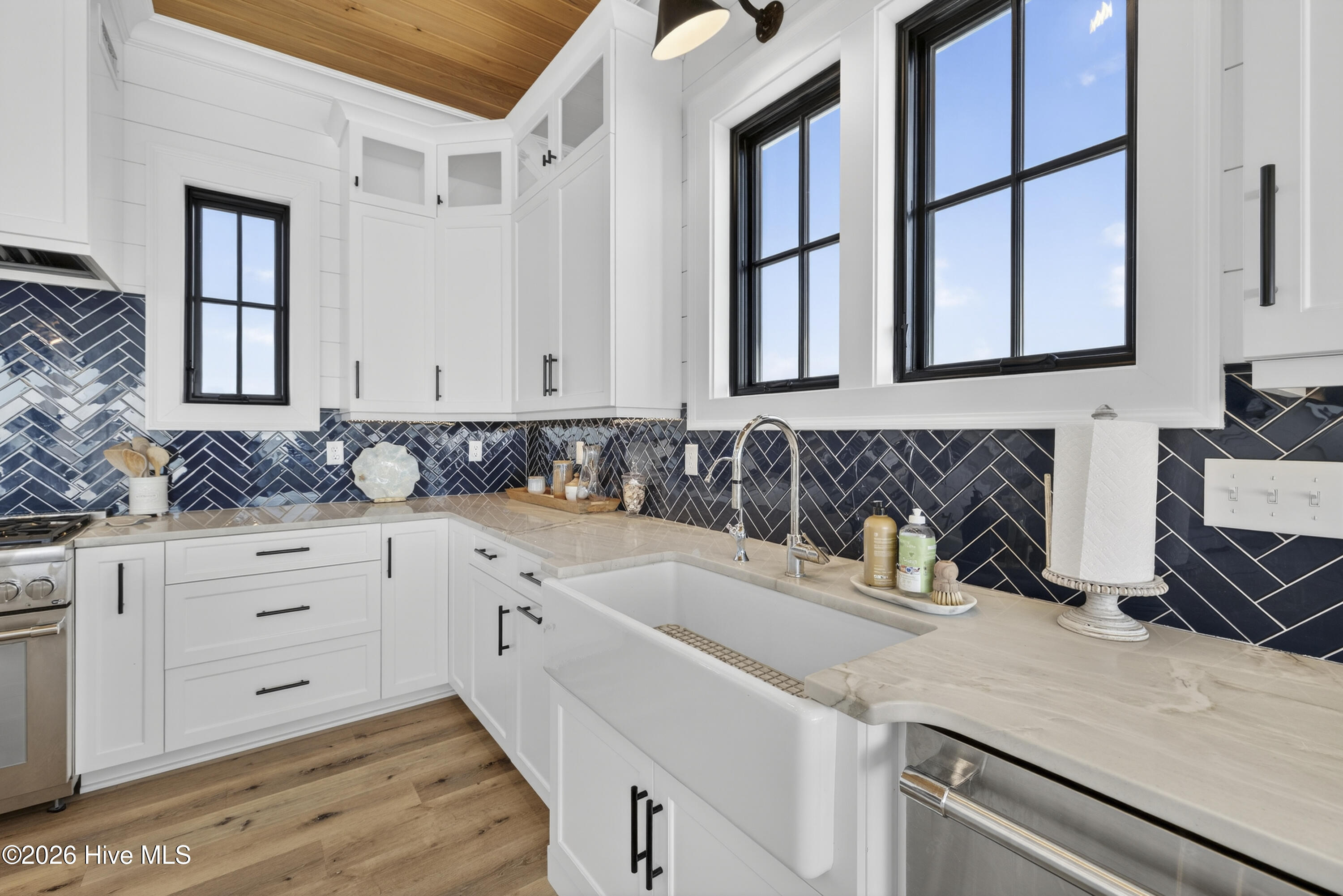 1423 N Shore Drive, Surf City, NC, 28445