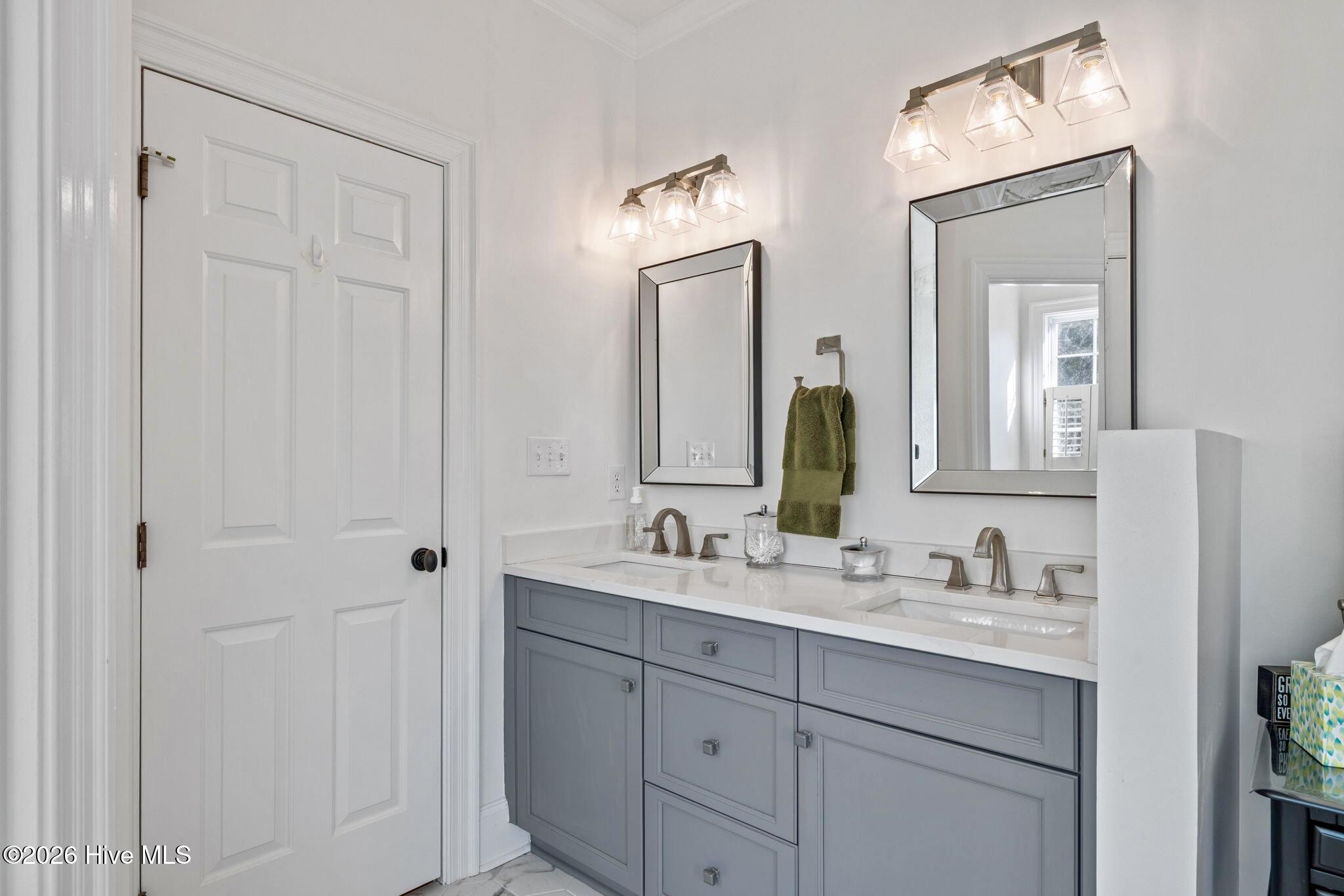 100554382 | Photo 21