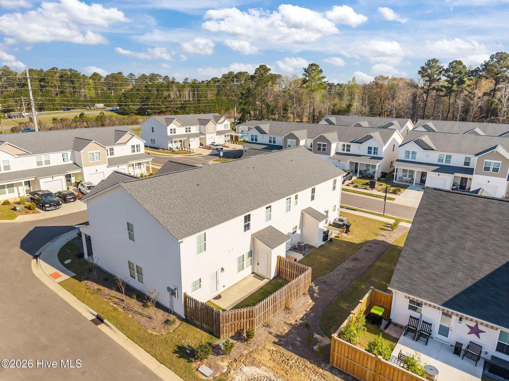 100562246 | Photo 35