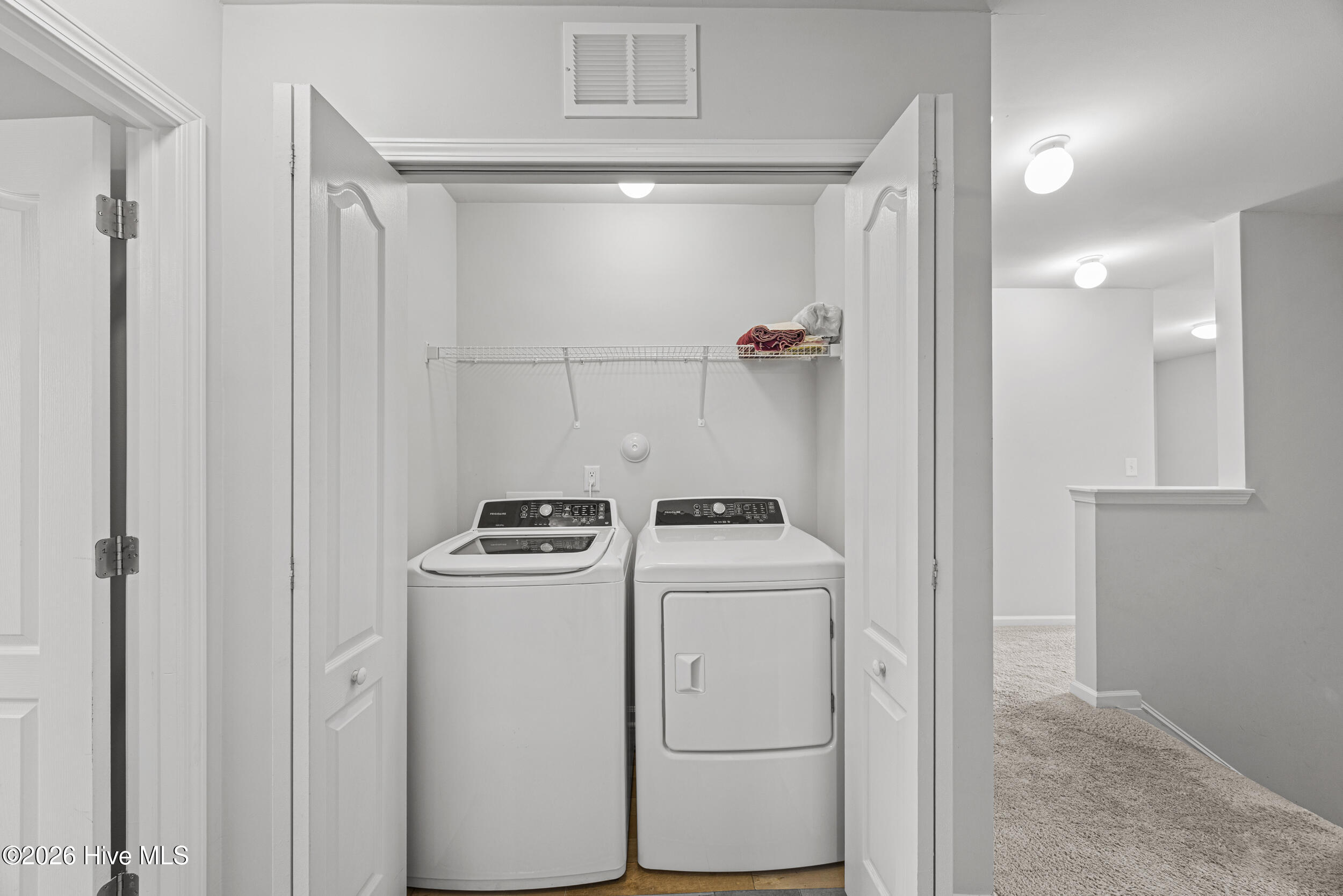 100557017 | Photo 21