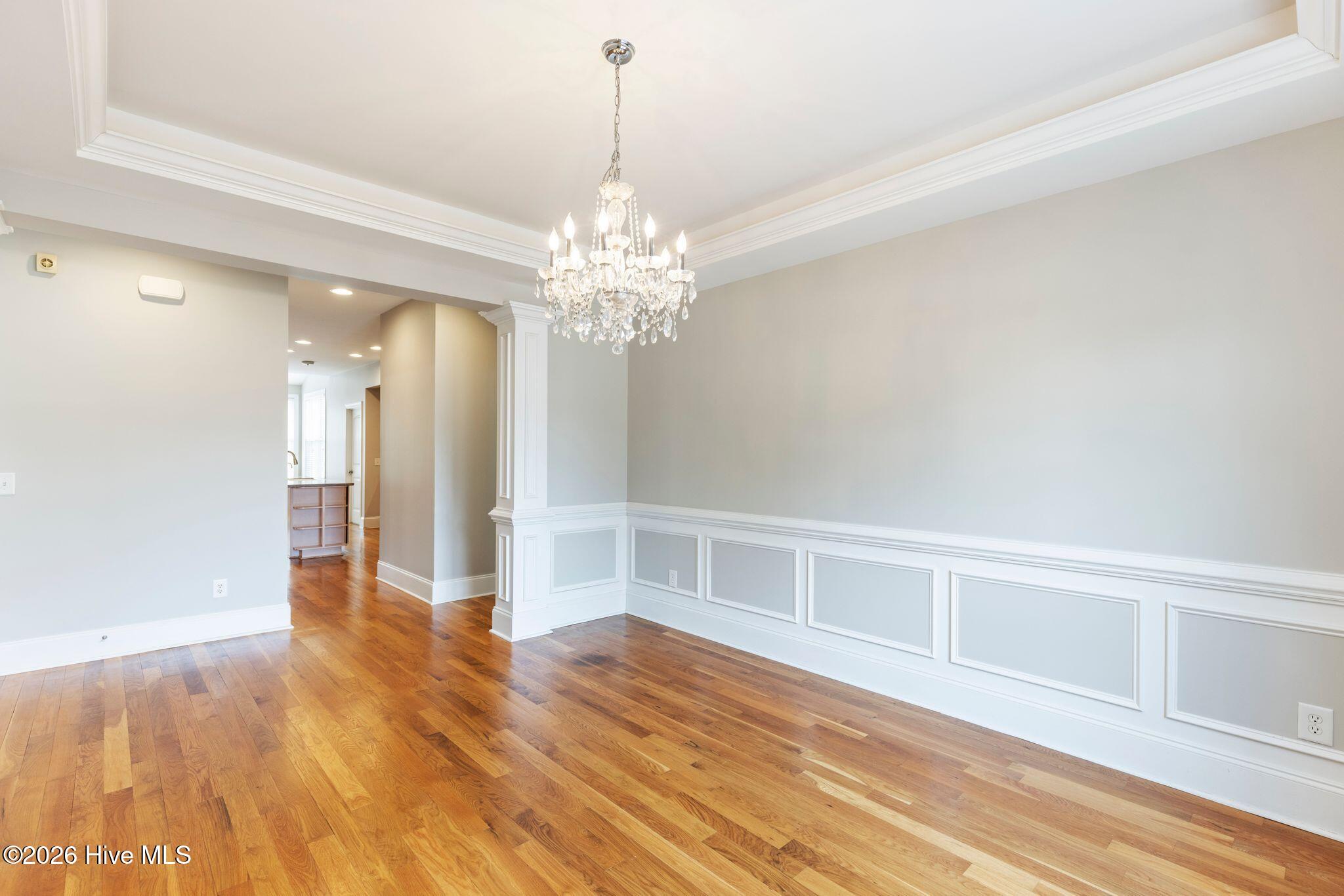 100553307 | Photo 36