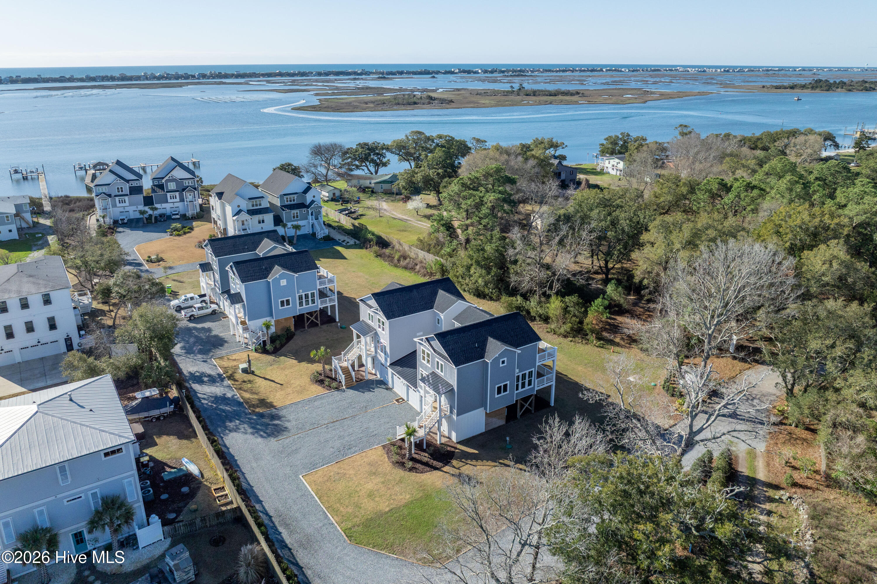 100559746 | Photo 38