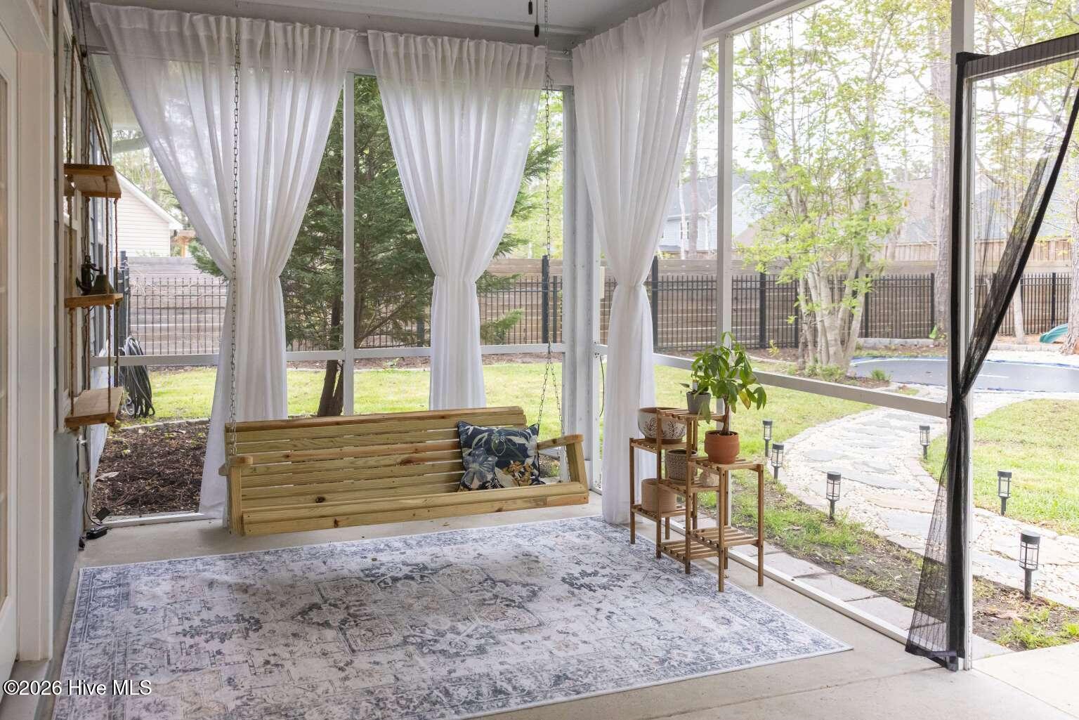 100566099 | Photo 22